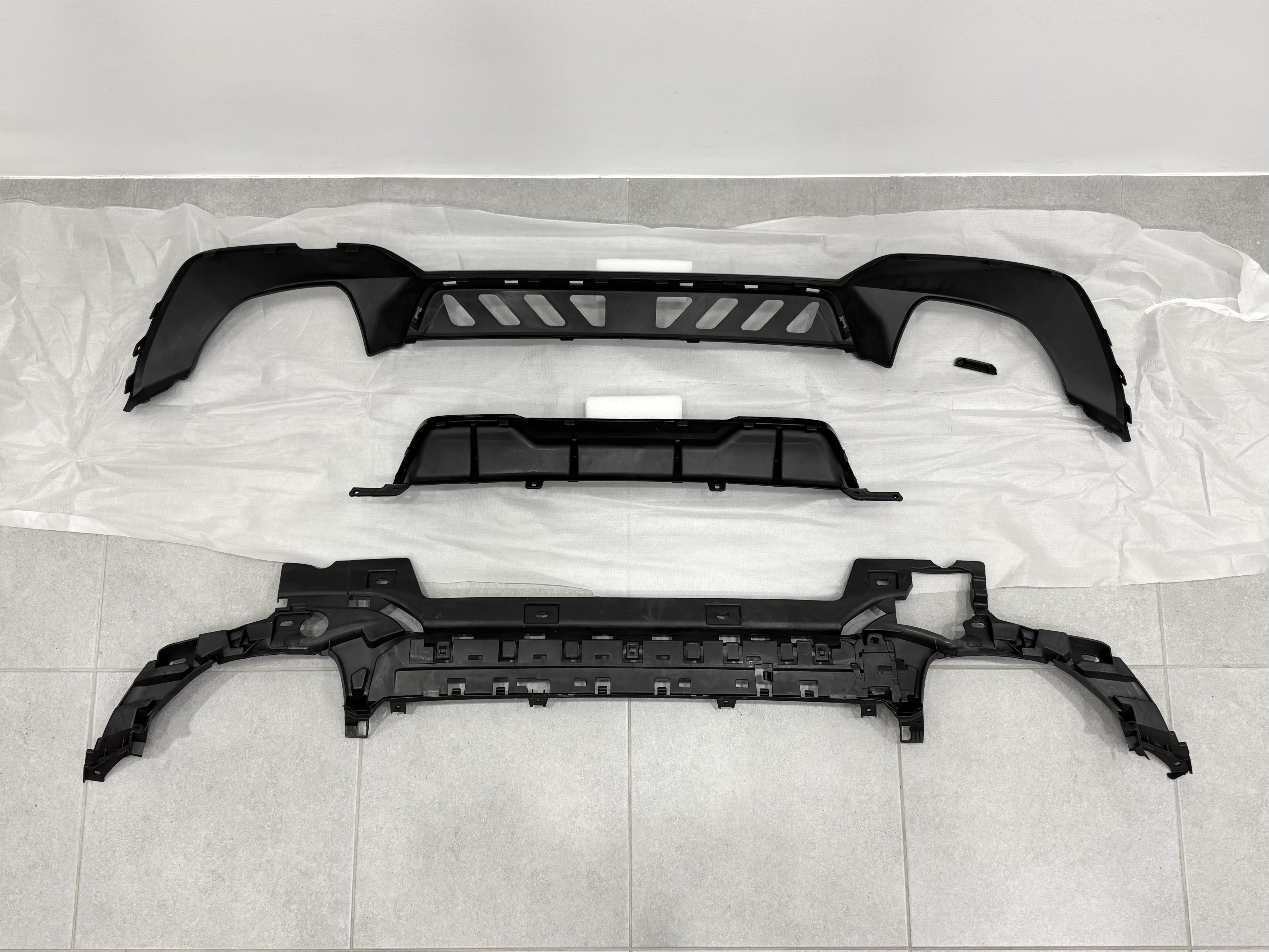 Дифузор заднього бампера + насадки вихлопа M-Performance М340 BMW 3 series G20 2018-2021 5