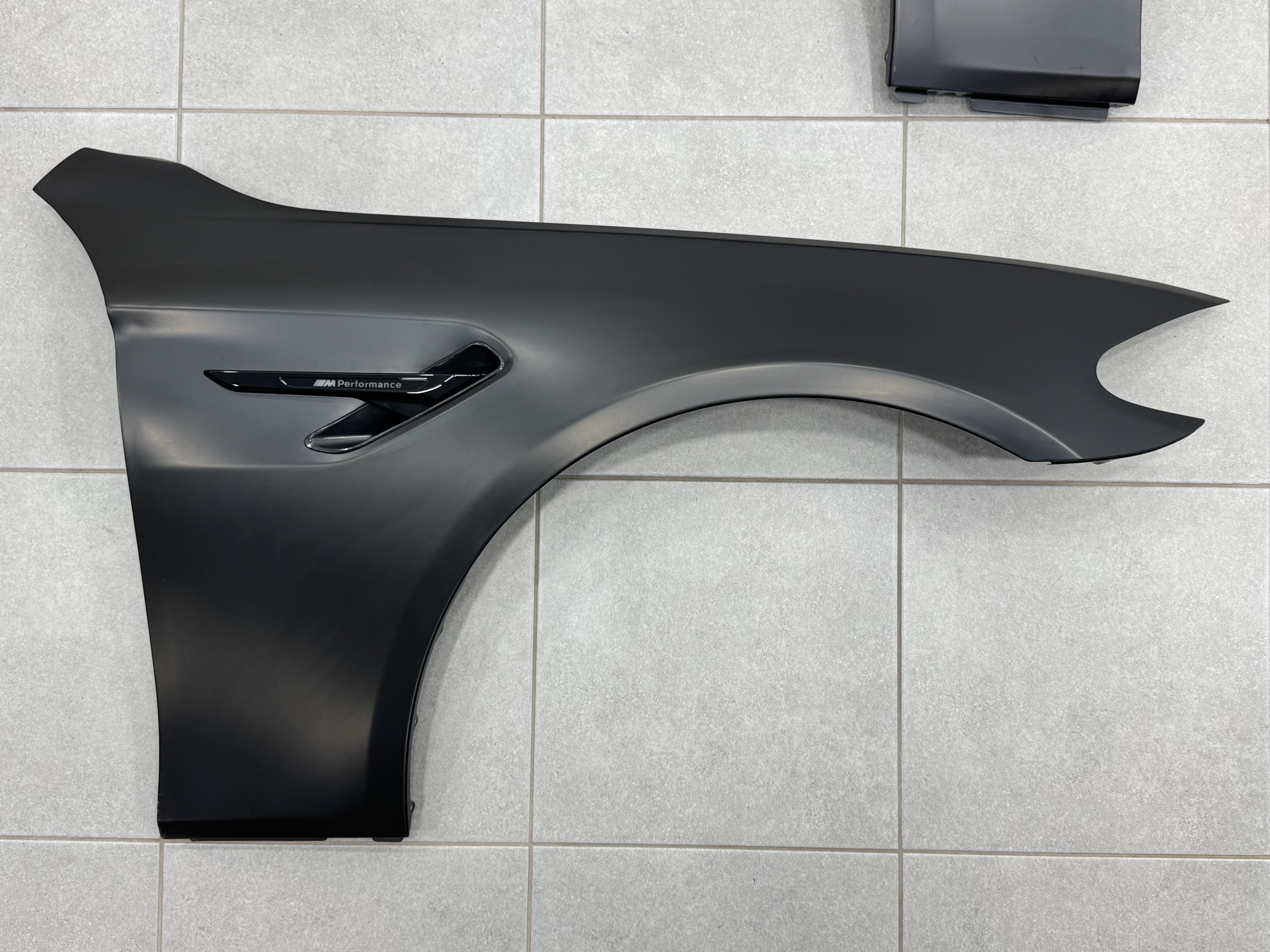 Передні крила в стилі M5 для BMW 5 series F10 / F11 2010-2016 3