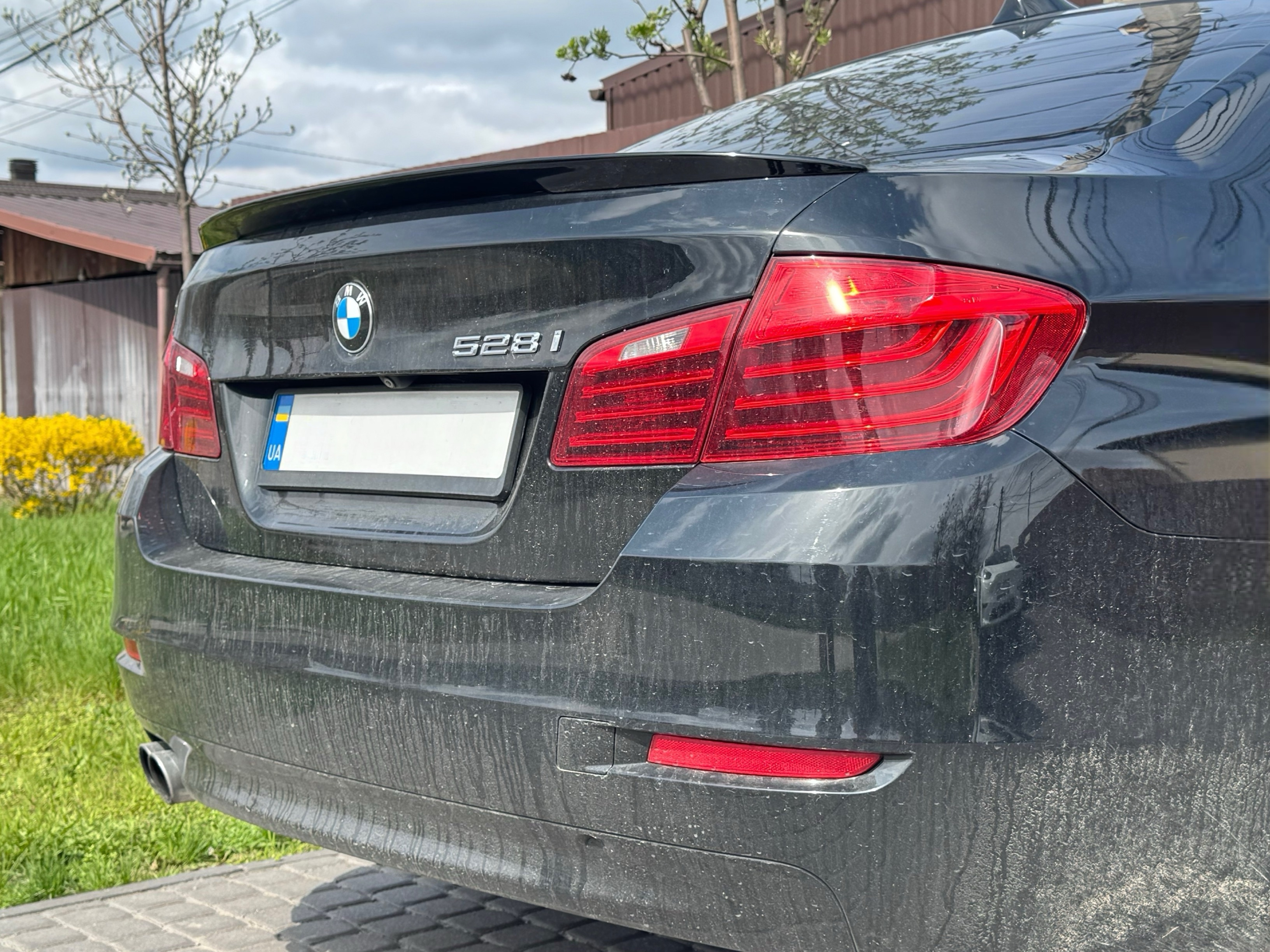 Спойлер лип на багажник BMW series 5 F10 2010-2016 ABS пластик, чорний глянець 3