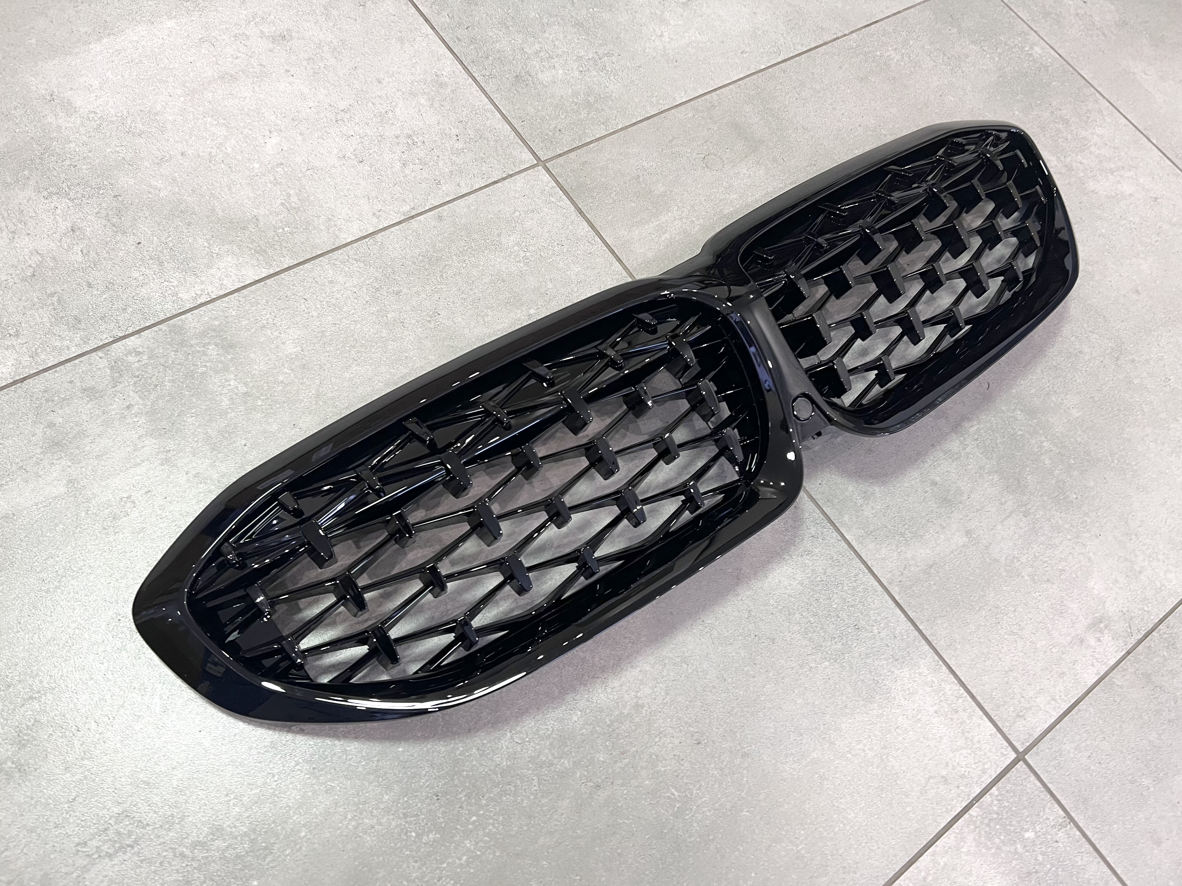 Решітка радіатора Diamond black BMW 3 Series G20 G21 2019-2022 чорний глянець 4