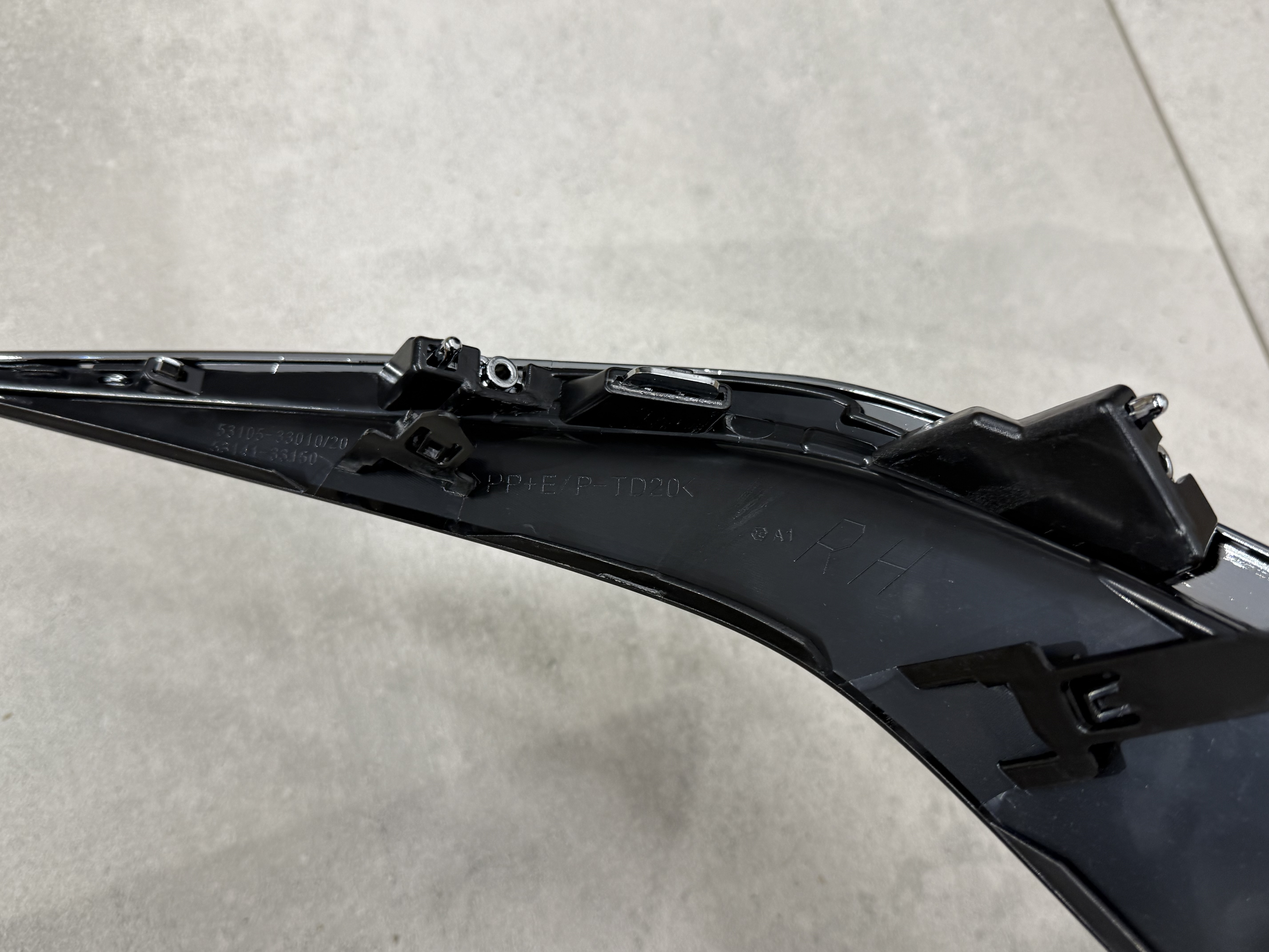 Права накладка туманки OEM 5310533010 для Lexus ES 2018- 3