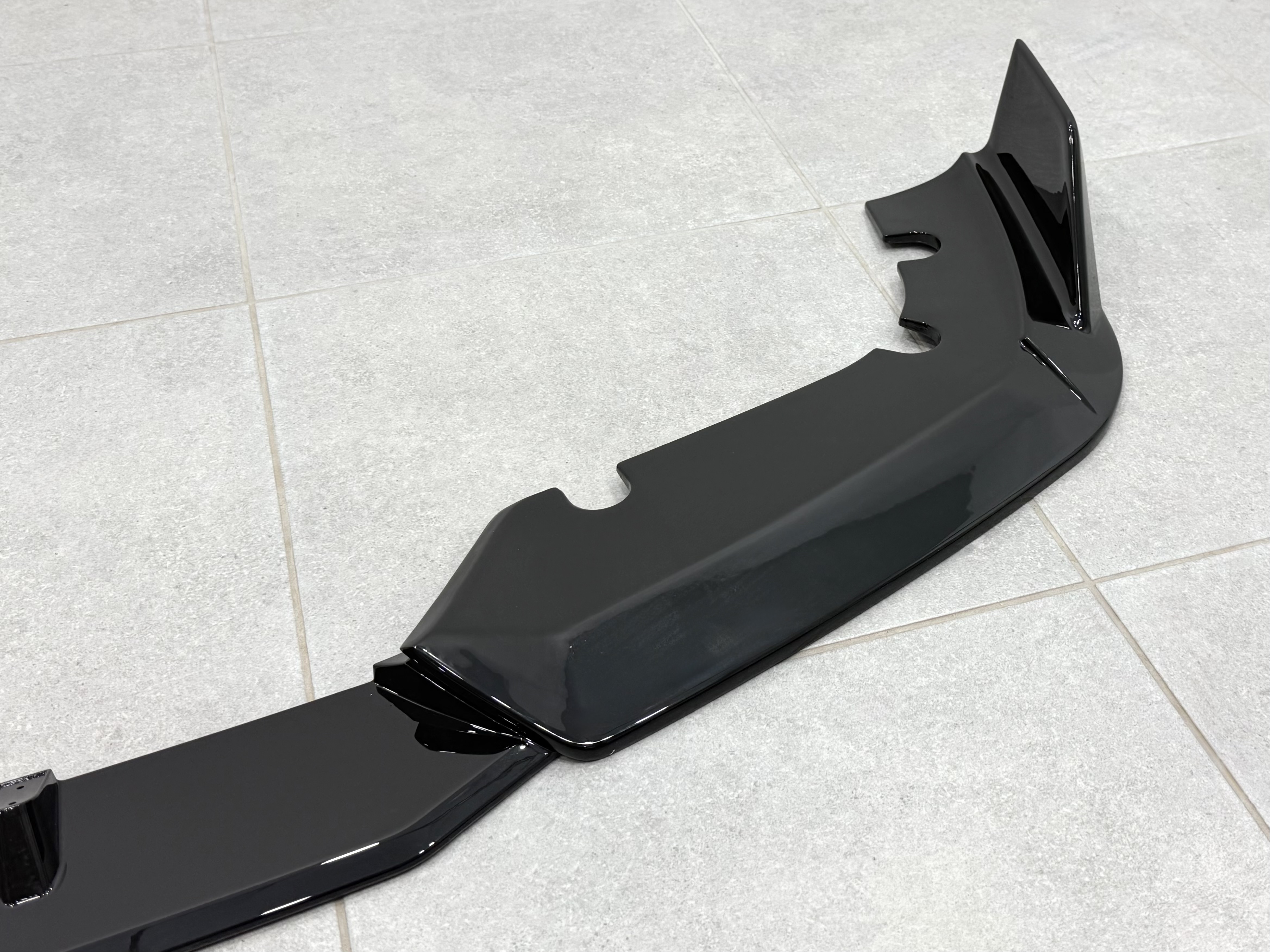 Юбка переднього бампера для BMW X5M G05 F95 2019-2022 ABS пластик, чорний глянець 2