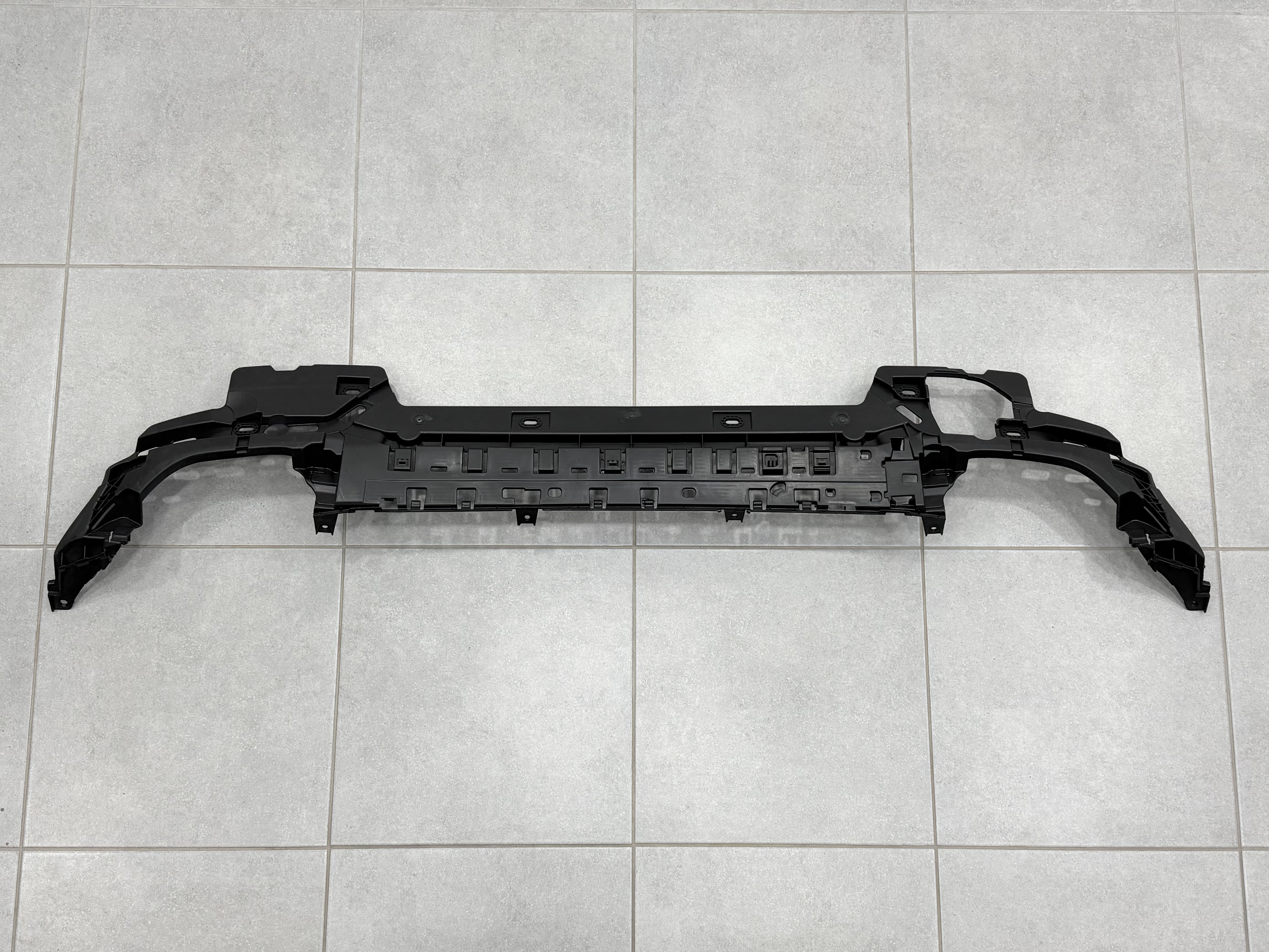 Направляюча дифузора 51128085499 для BMW 3 series G20 LCI 2022- 2