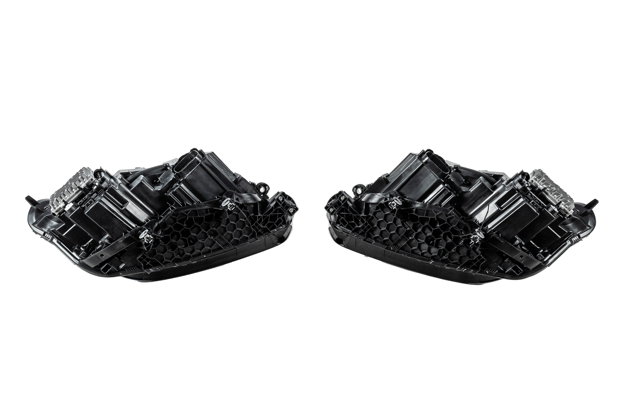 Передні фари рестайлінг Black Shadow Line (потрібна заміна бамперу) 6