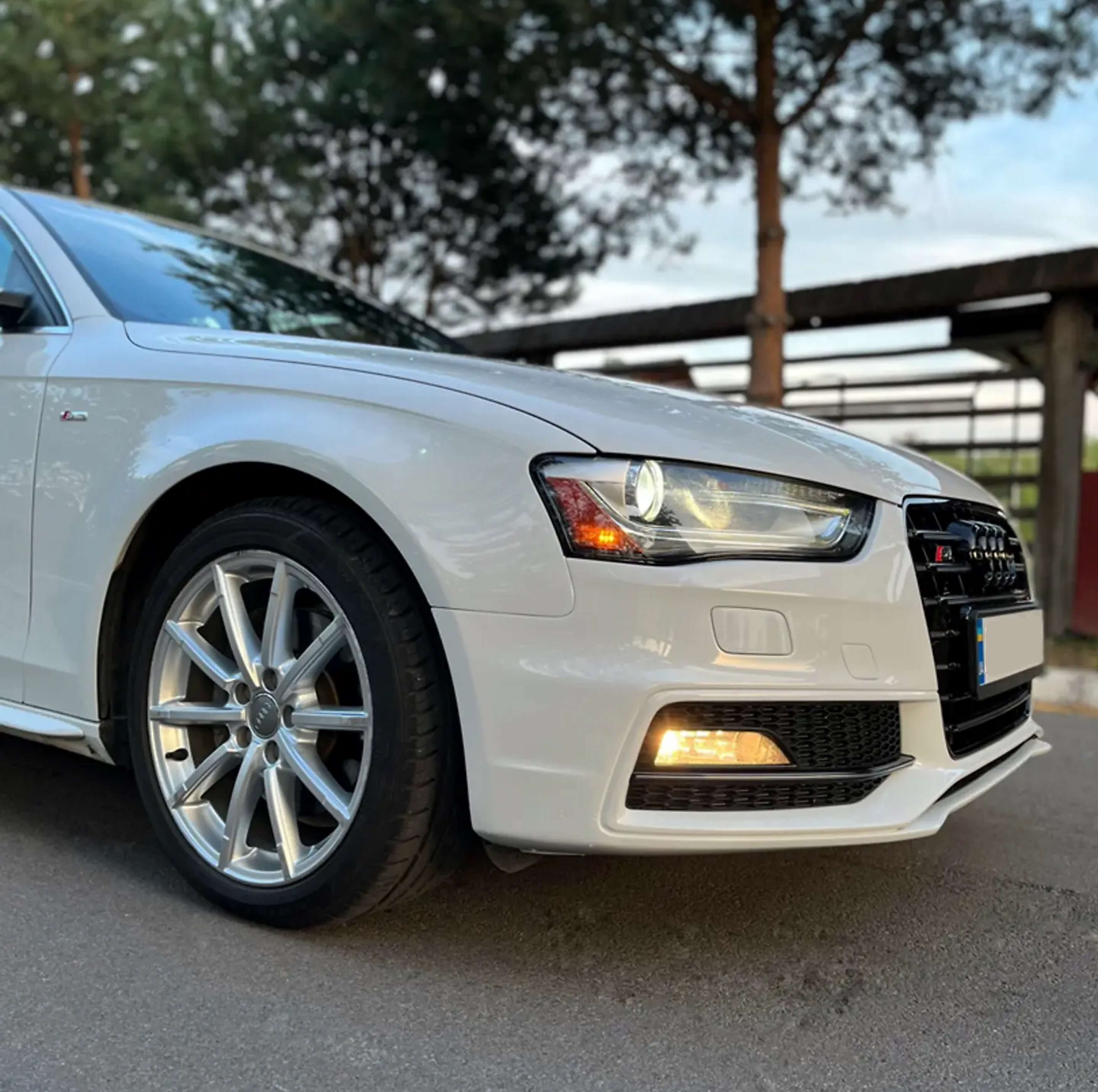 Решітка радіатора Full Black (в стилі S4) на Audi A4 B8 2011-2015 року 4