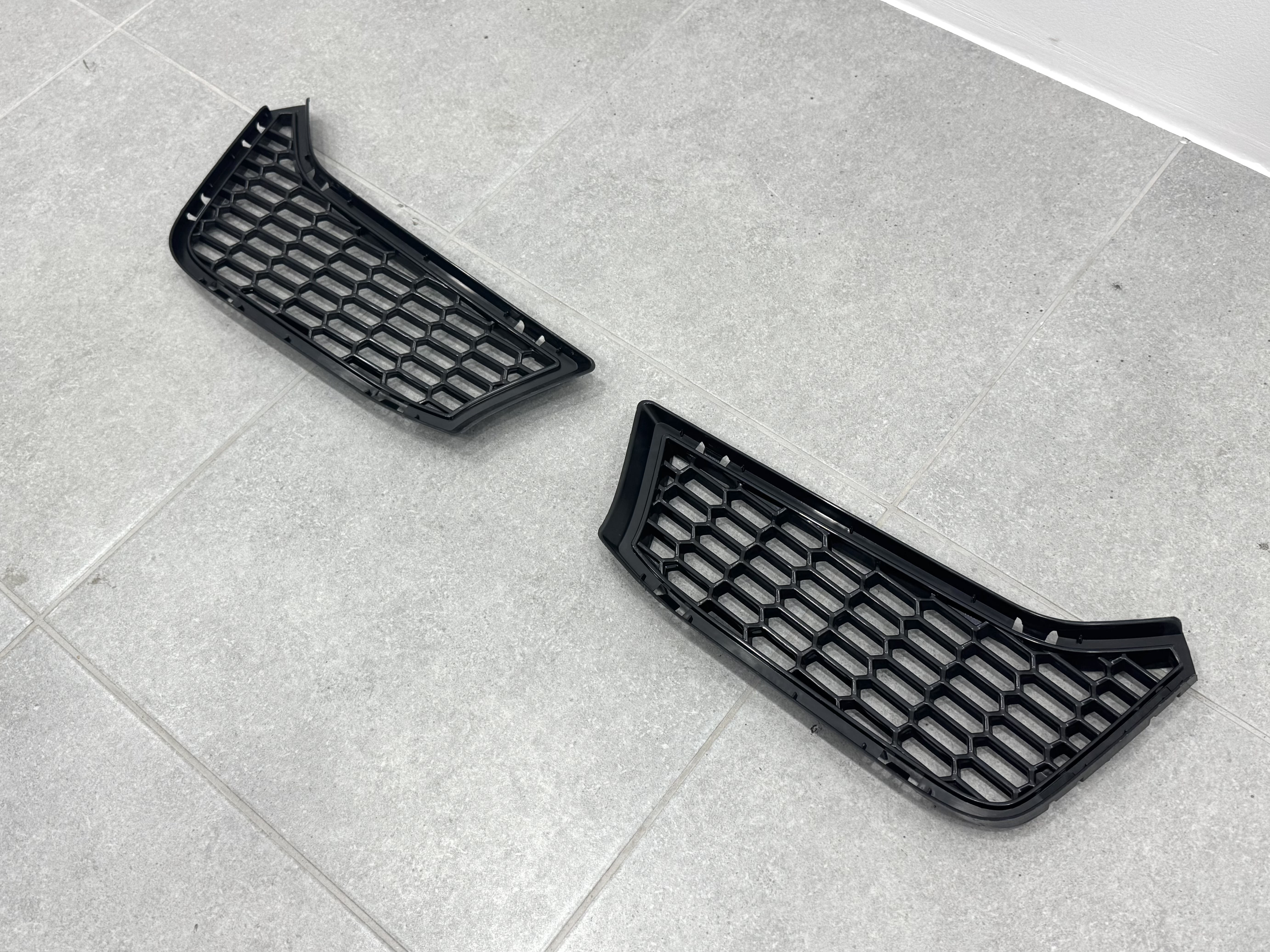 Решітки в бампер M3 look BMW 3 series F30 / F31 2012-2018 L+R 4