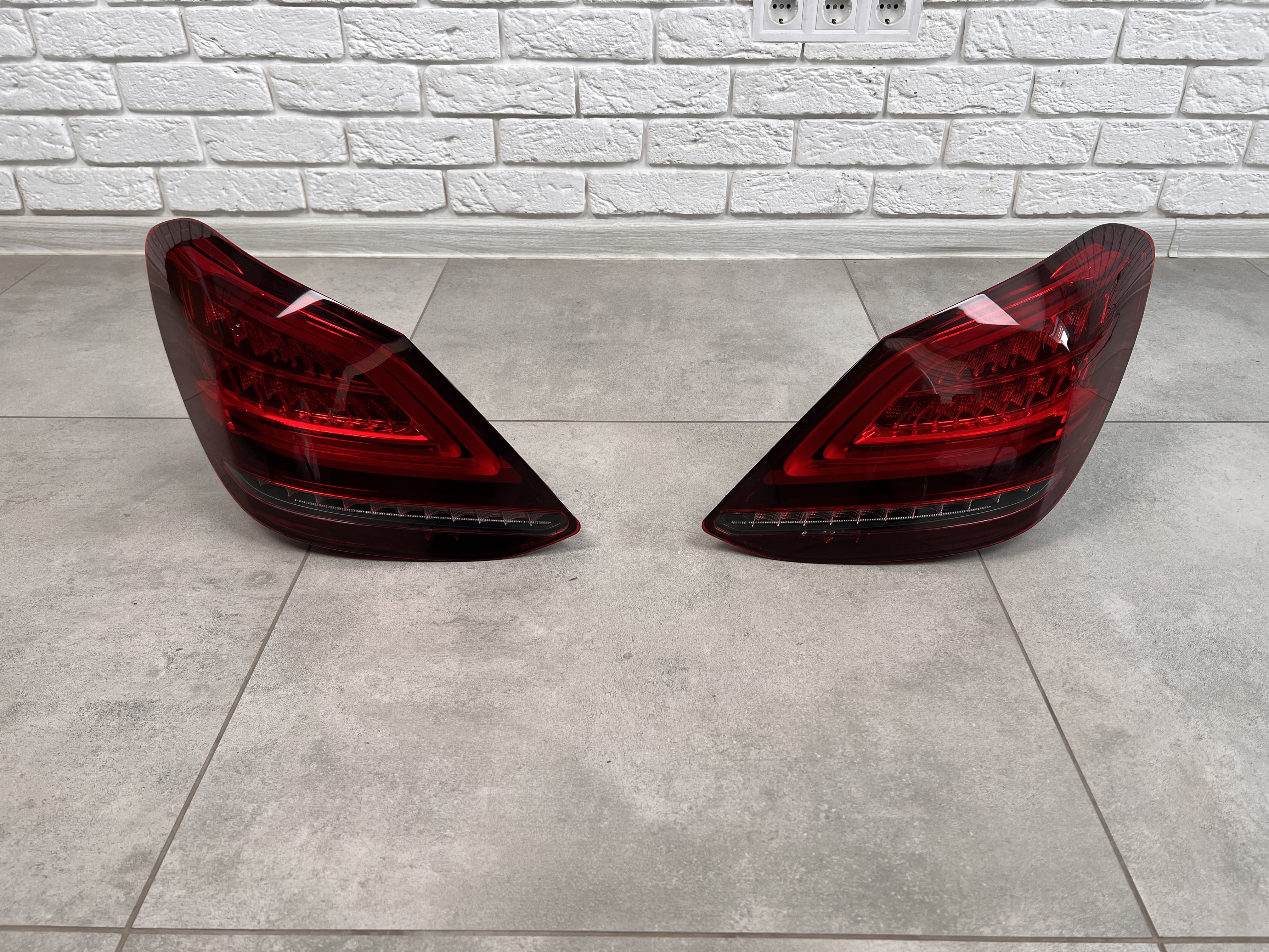 Задні LED ліхтарі рестайлінг 2019 для Mercedes-Benz C-class W205 2015-2021 2шт. 3