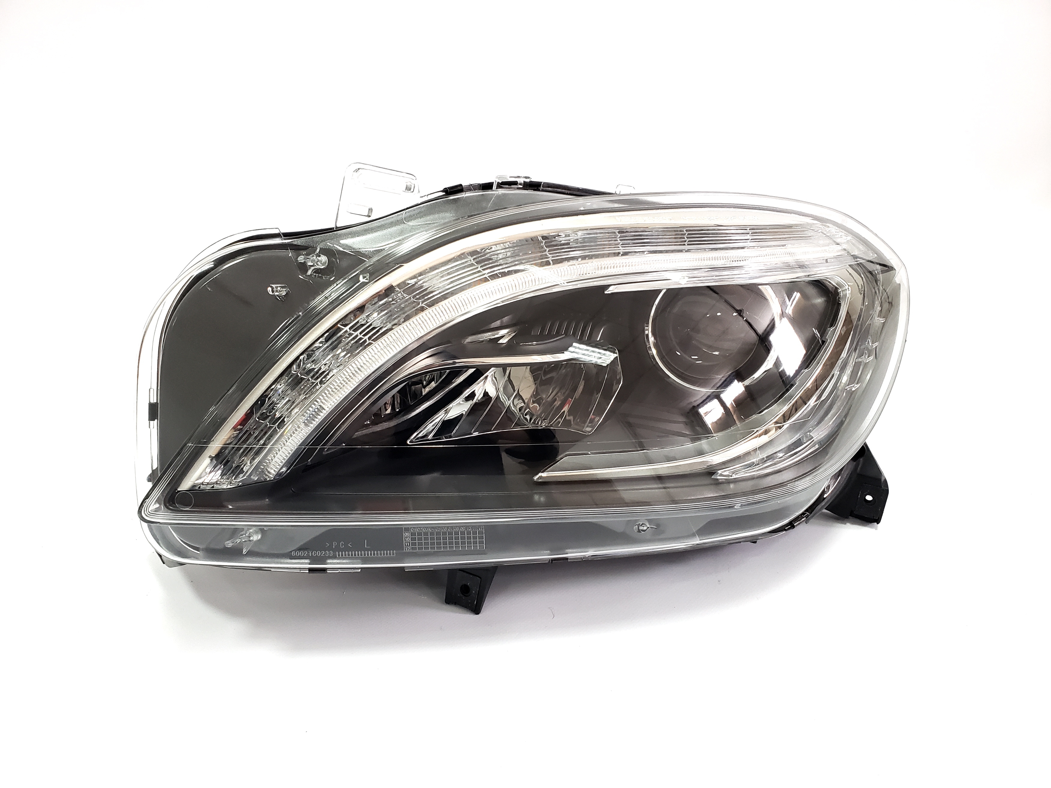 Передні фари (Bi-Xenon) без блоків на Mercedes-Benz ML-Class W166 2011-2015 року 2