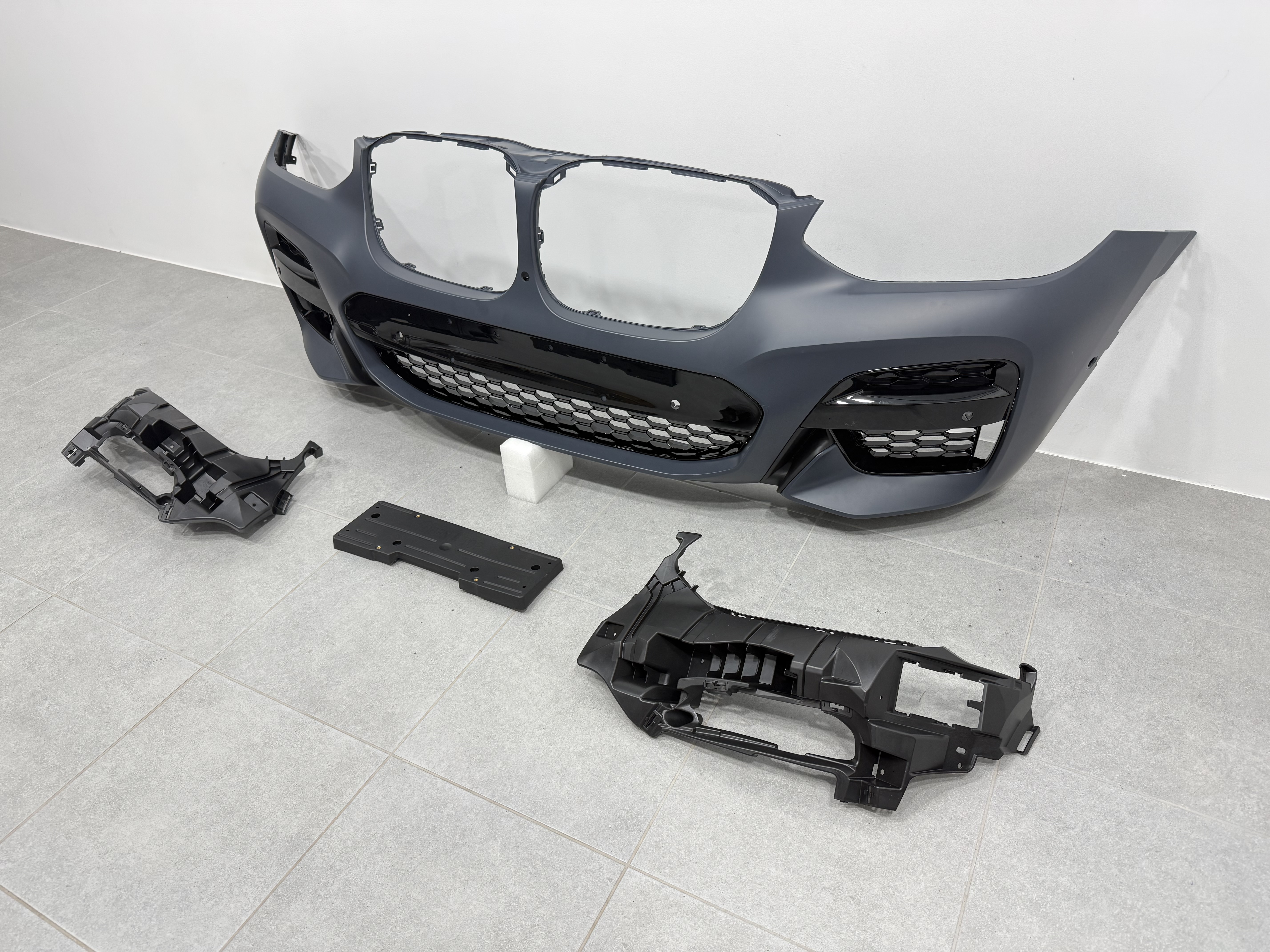 Передній бампер M paket BMW X3 G01 / X4 G02 2018-2021 4