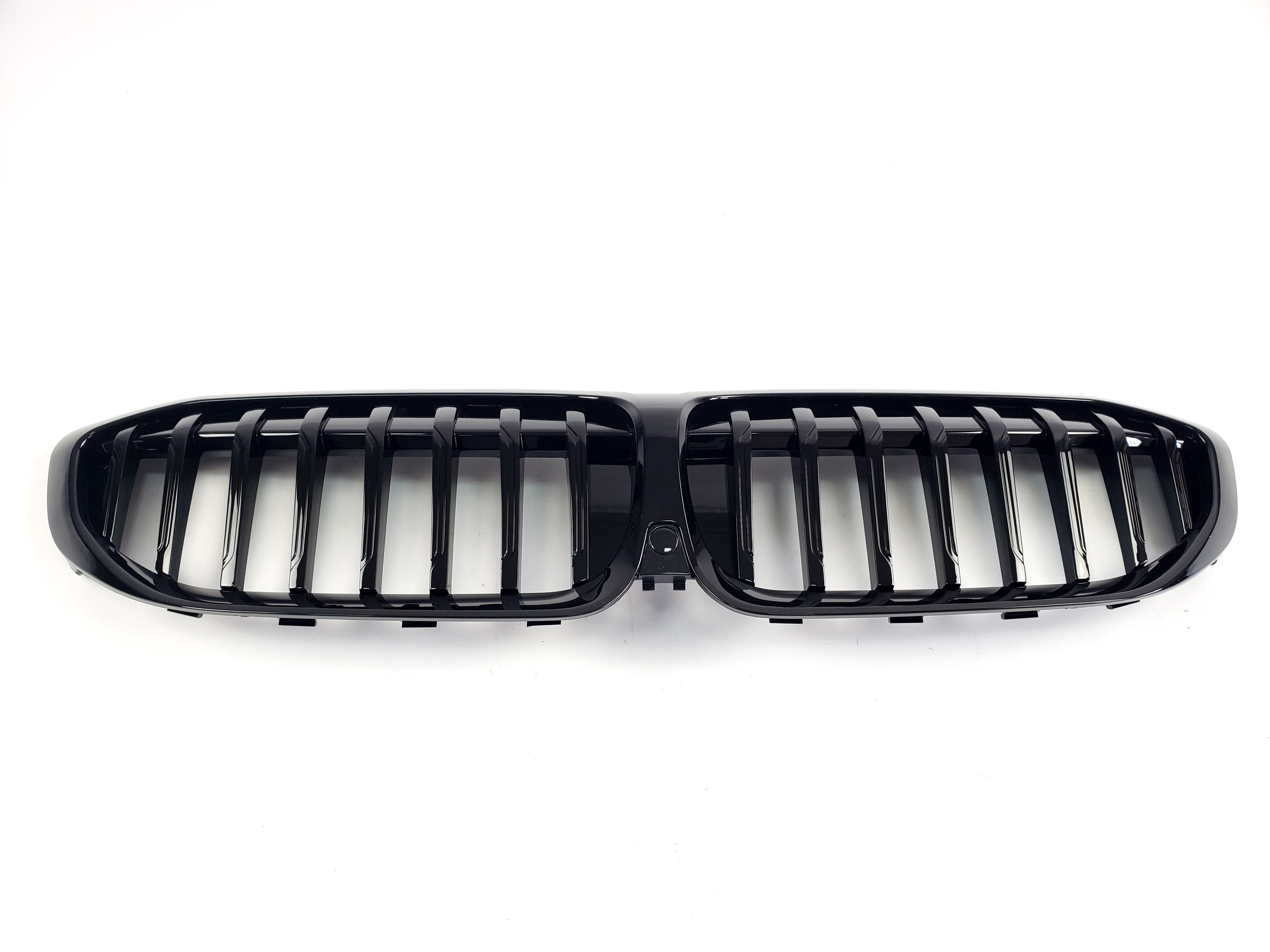 Ніздрі Чорний глянець (1 BAR) на BMW 3 Series G20 / G21 2018-2022 року 2