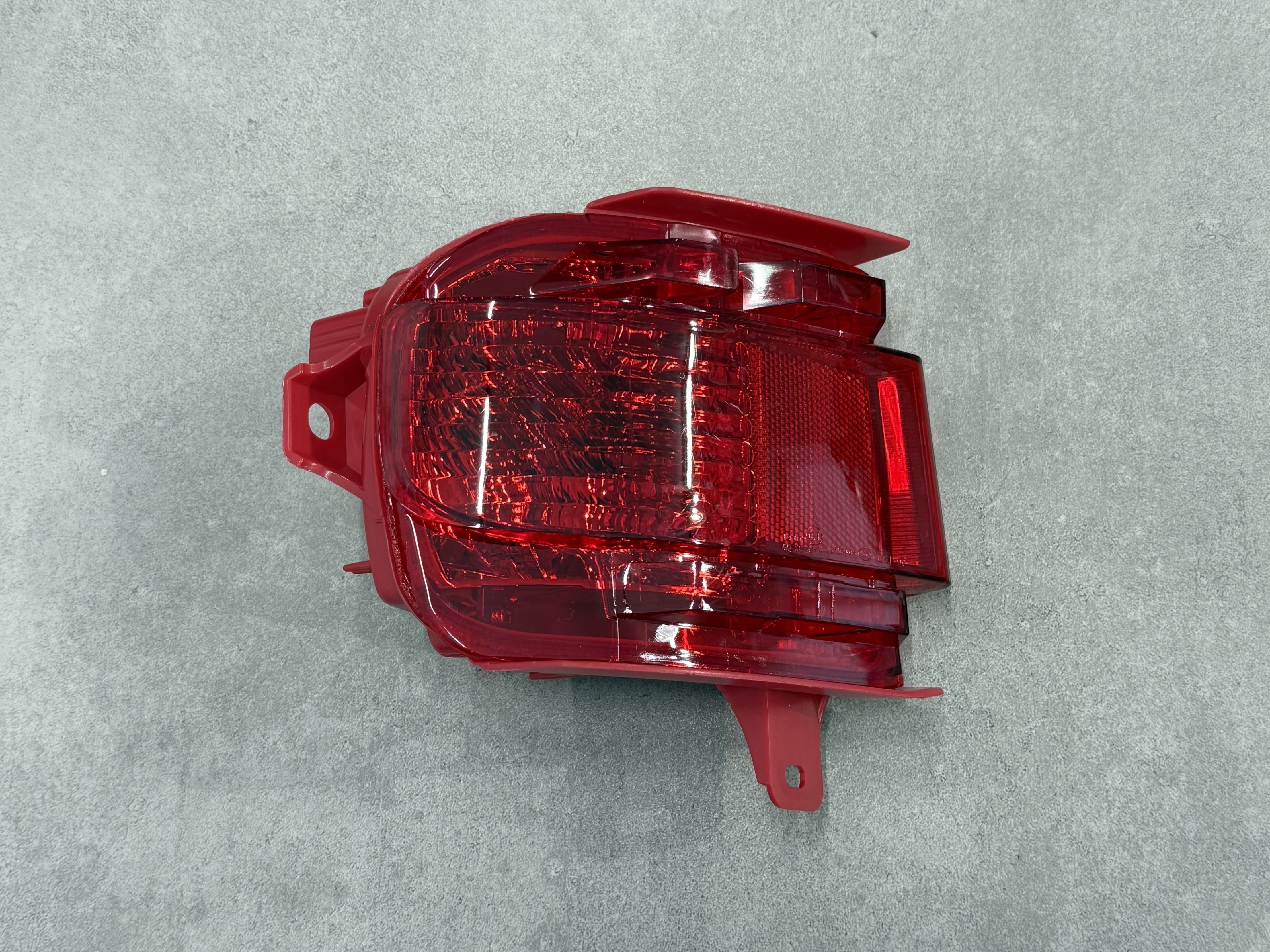 Задній лівий катафот у бампер Lexus LX570 2012-2015 2