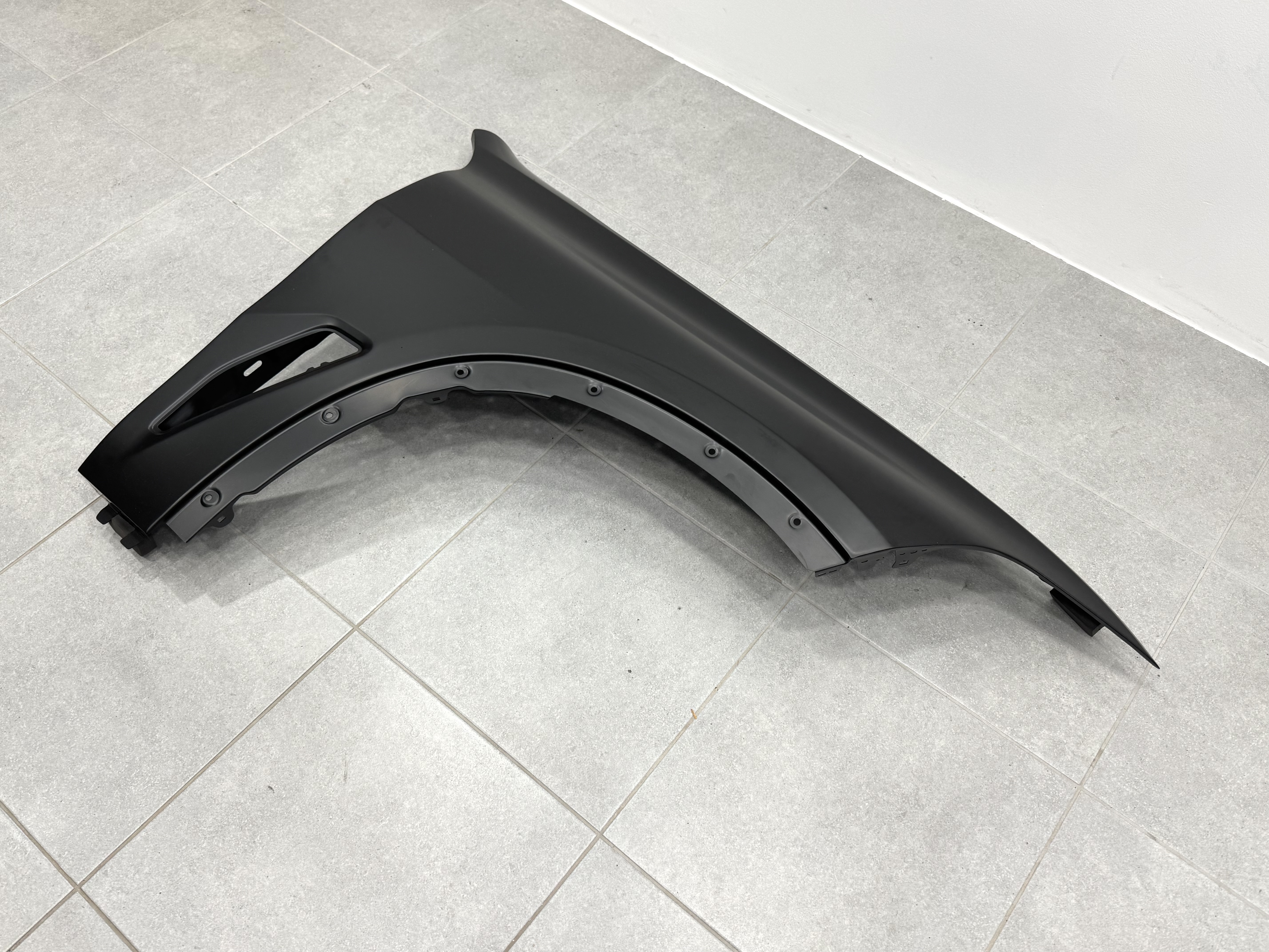 Крило праве BMW X5 G05 X5M F95 2018 - алюміній 41007492364 3