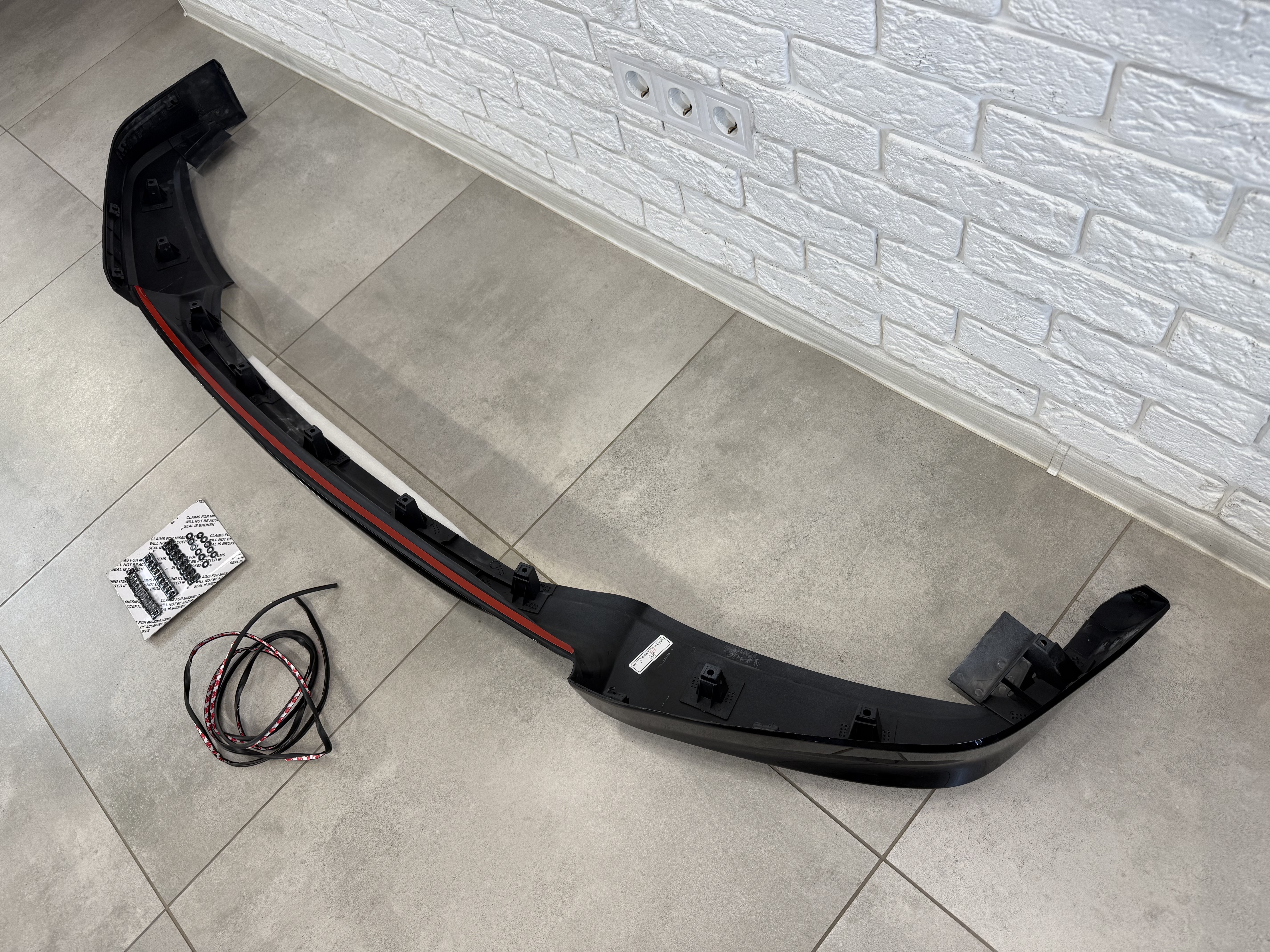 Передня юбка F-Sport для LX570 2012-2015 колір чорний 6