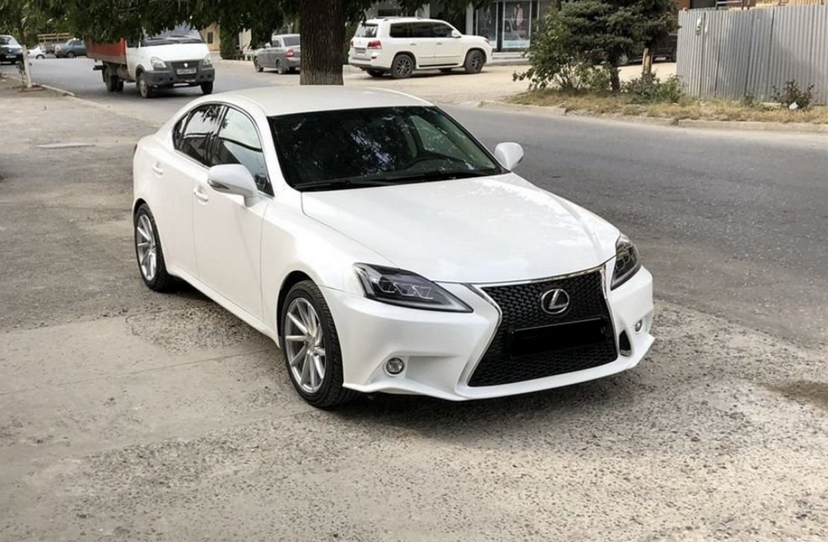 Бампер Lexus IS 2006-2012 у стилі F-SPORT 2013+ 2