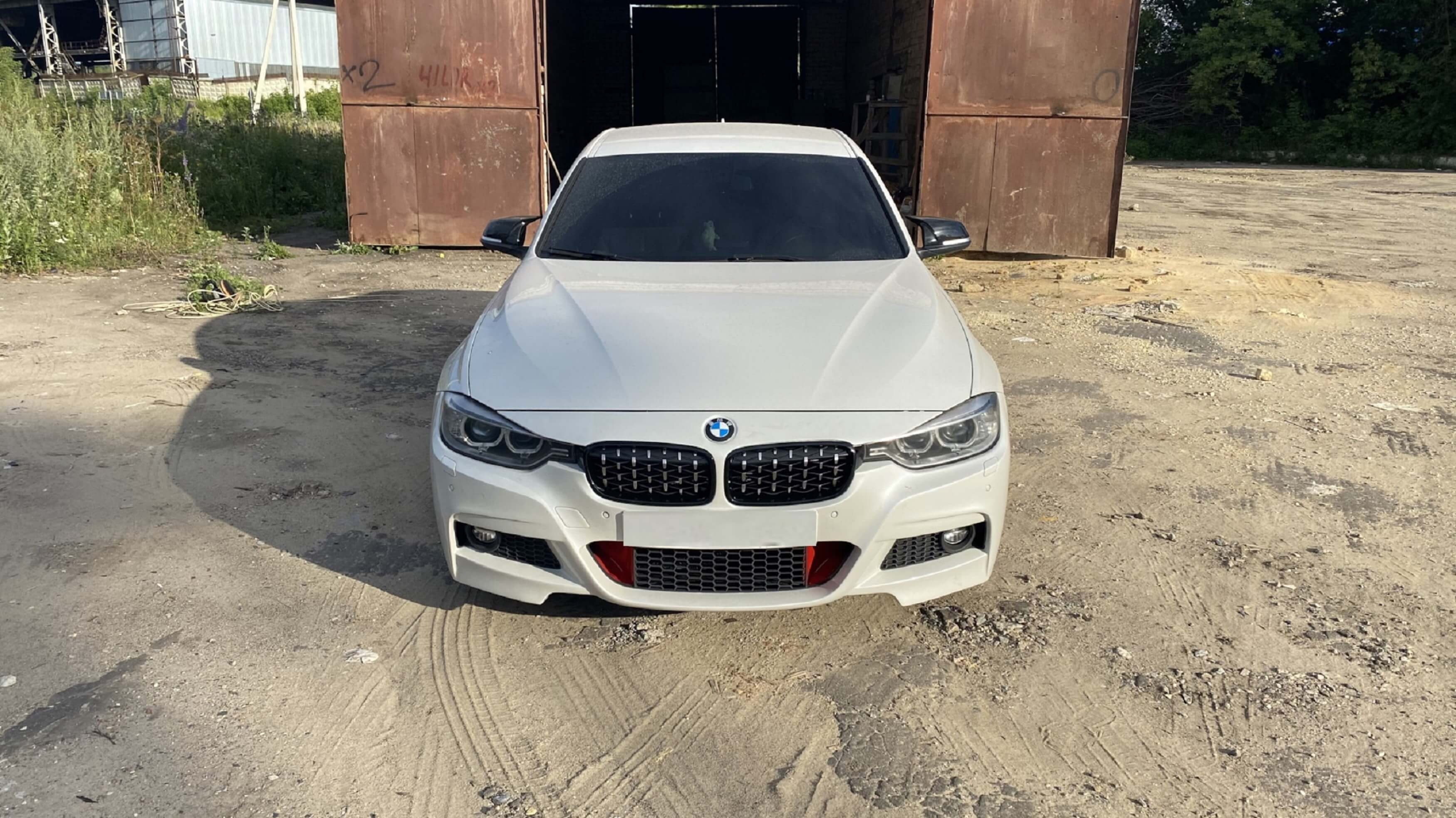 Ніздрі Diamond Silver на BMW 3 Series F30 / F31 2011-2018 року 4