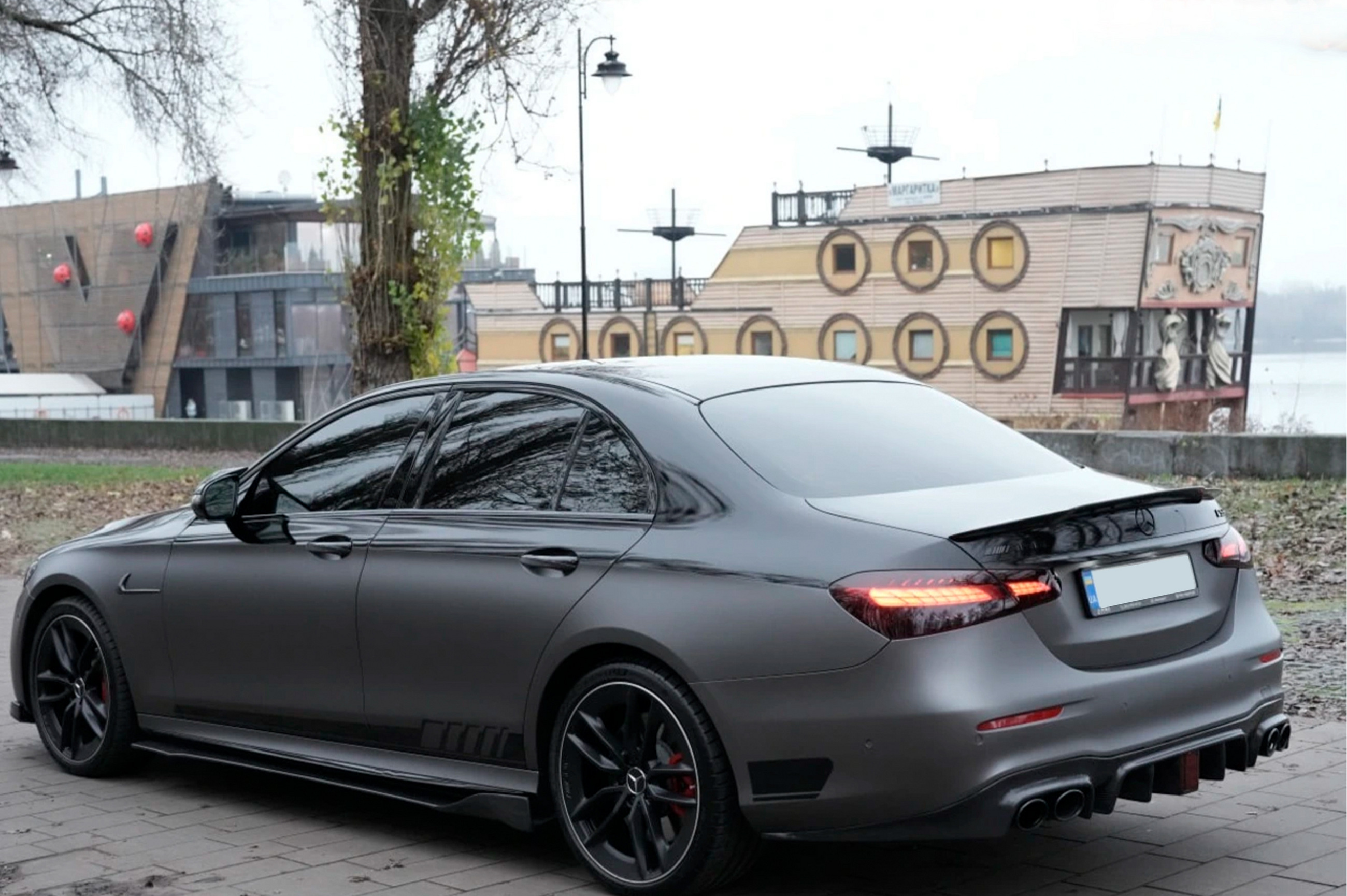 Дифузор заднього бампера (для E63 AMG 2020-2023, Карбон) 4