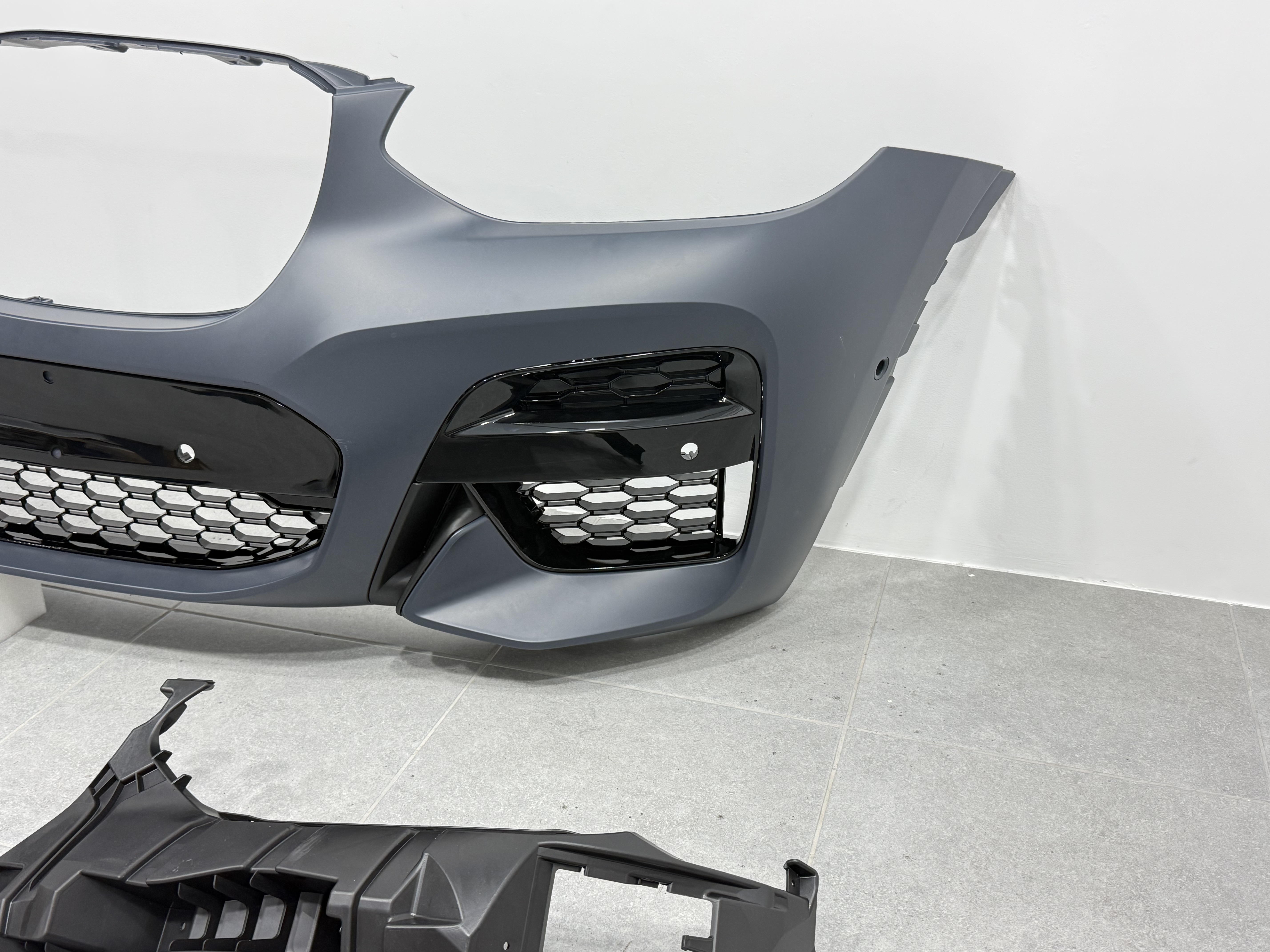 Передній бампер M paket BMW X3 G01 / X4 G02 2018-2021 5