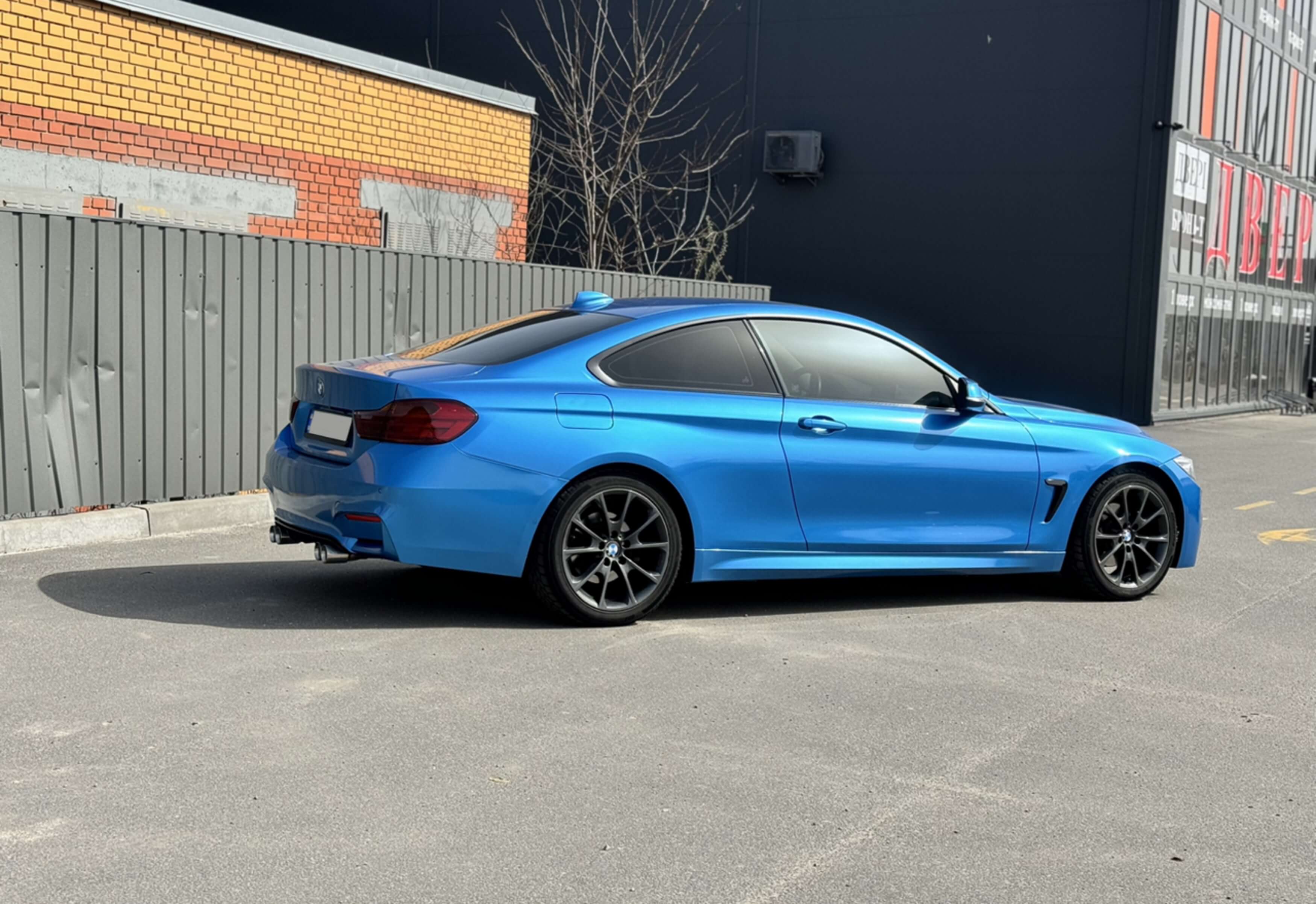 Накладки на пороги (стиль M4 F82) на BMW 4 Series F32 / F33 2013-2020 року 5