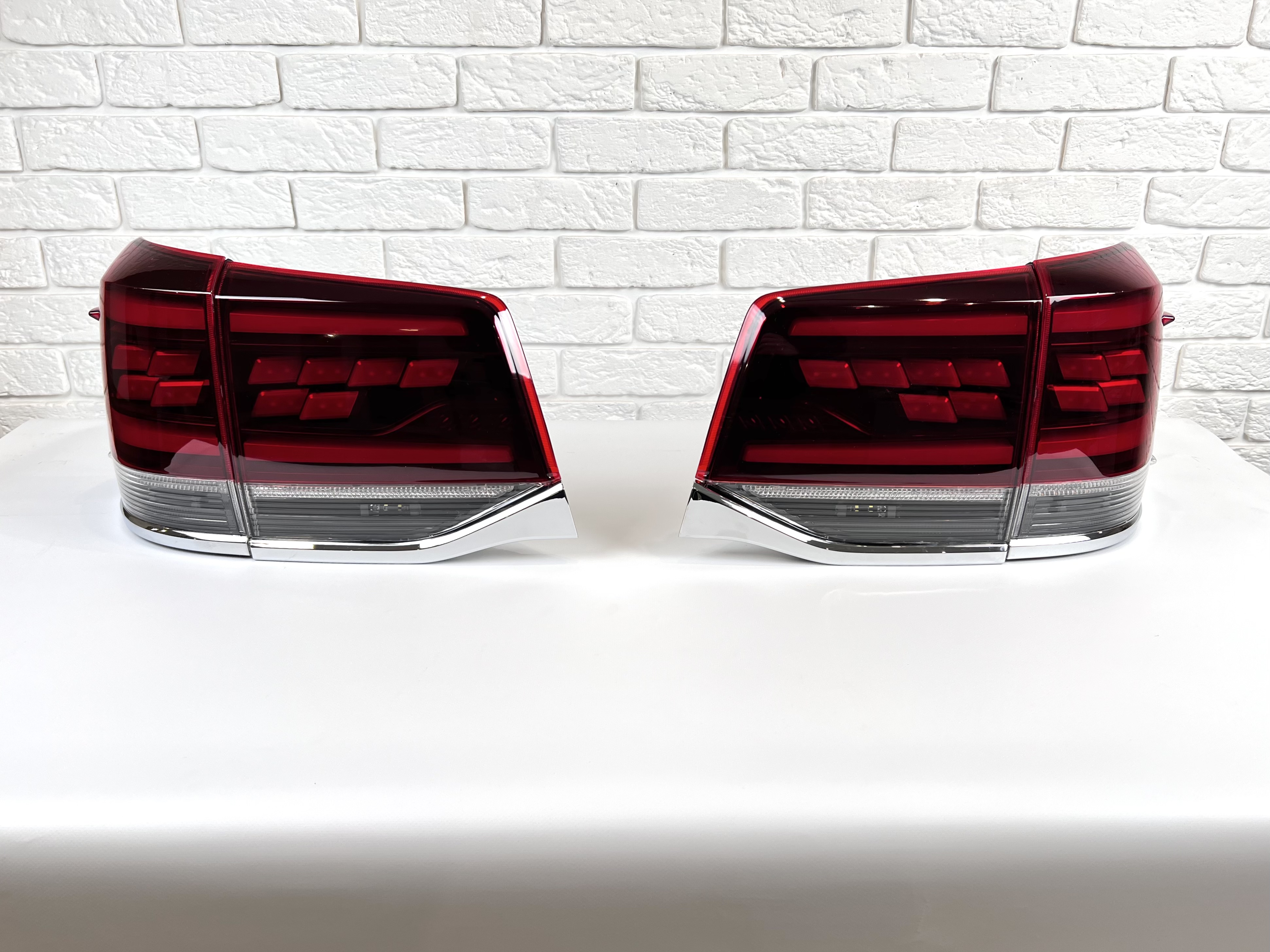 Задні ліхтарі Toyota Land Cruiser 200 2016-2021 2