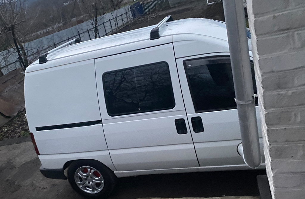 Поперечини в штатні місця під ключ (2 шт) Сірий