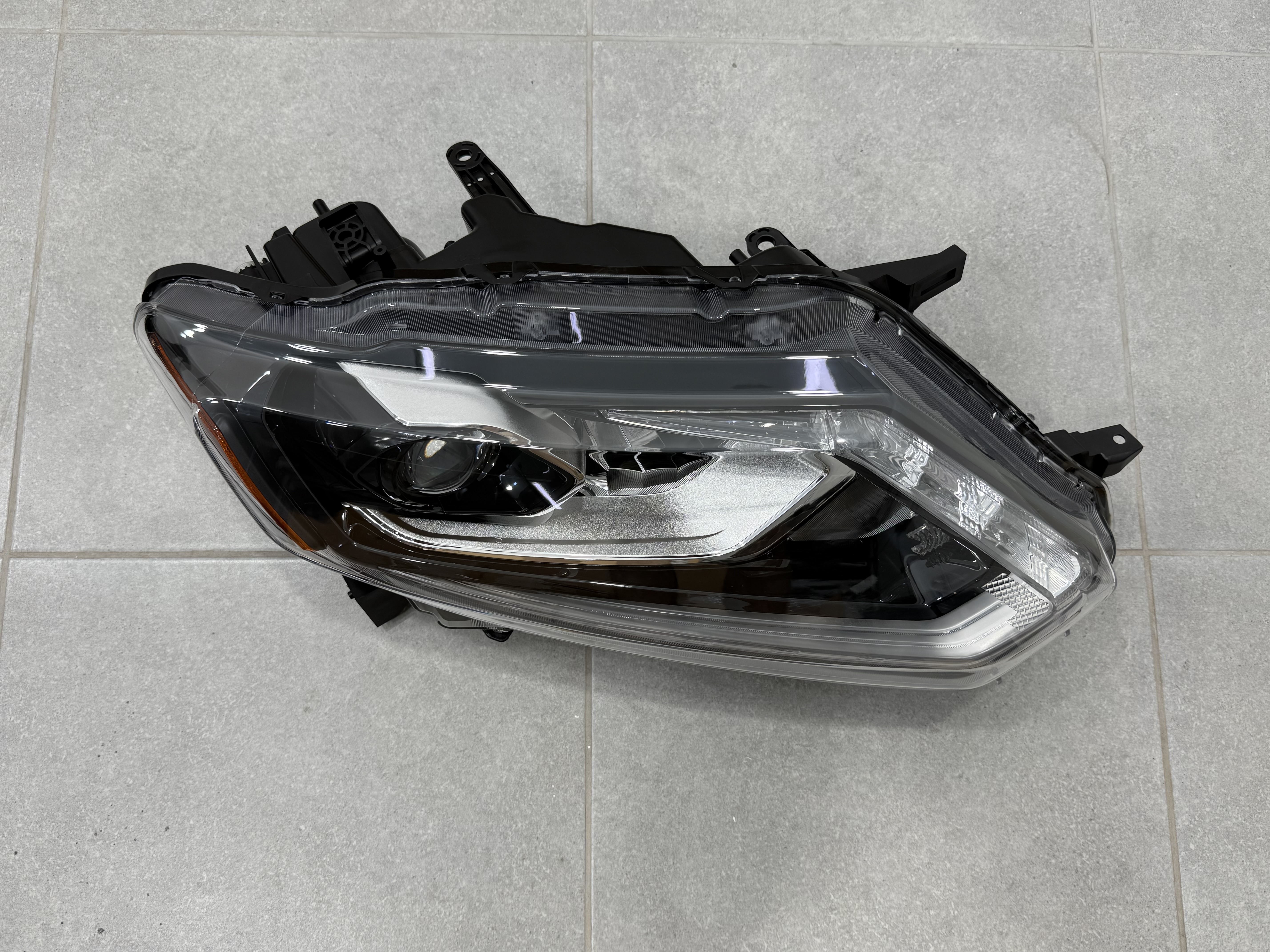 Права фара Full LED з лінзою для Nissan X-Trail 32 / Rogue 2014-2016 5