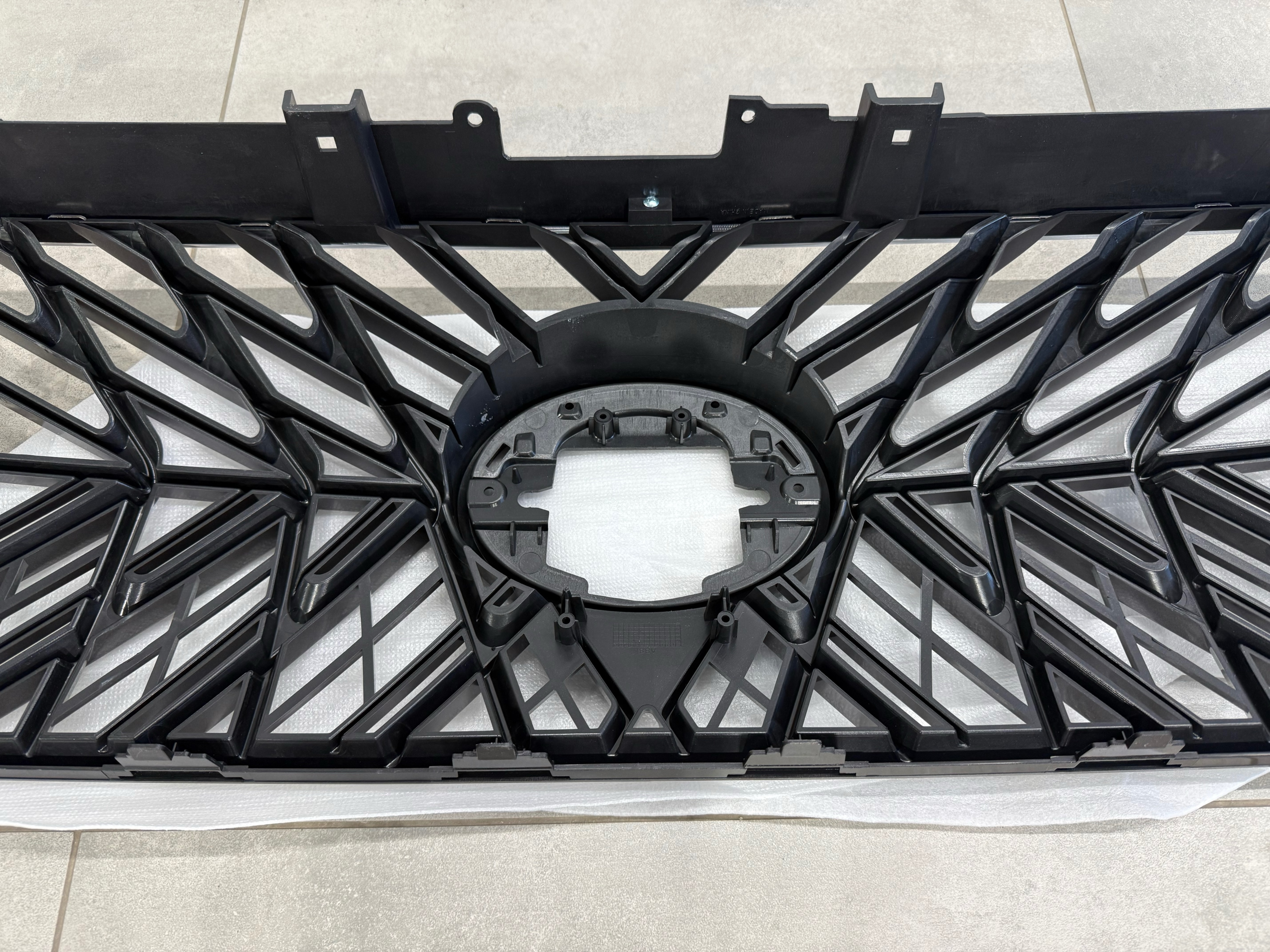 Решітка TRD з віями для галоген оптики Toyota Land Cruiser Prado 150 2018-2023 6