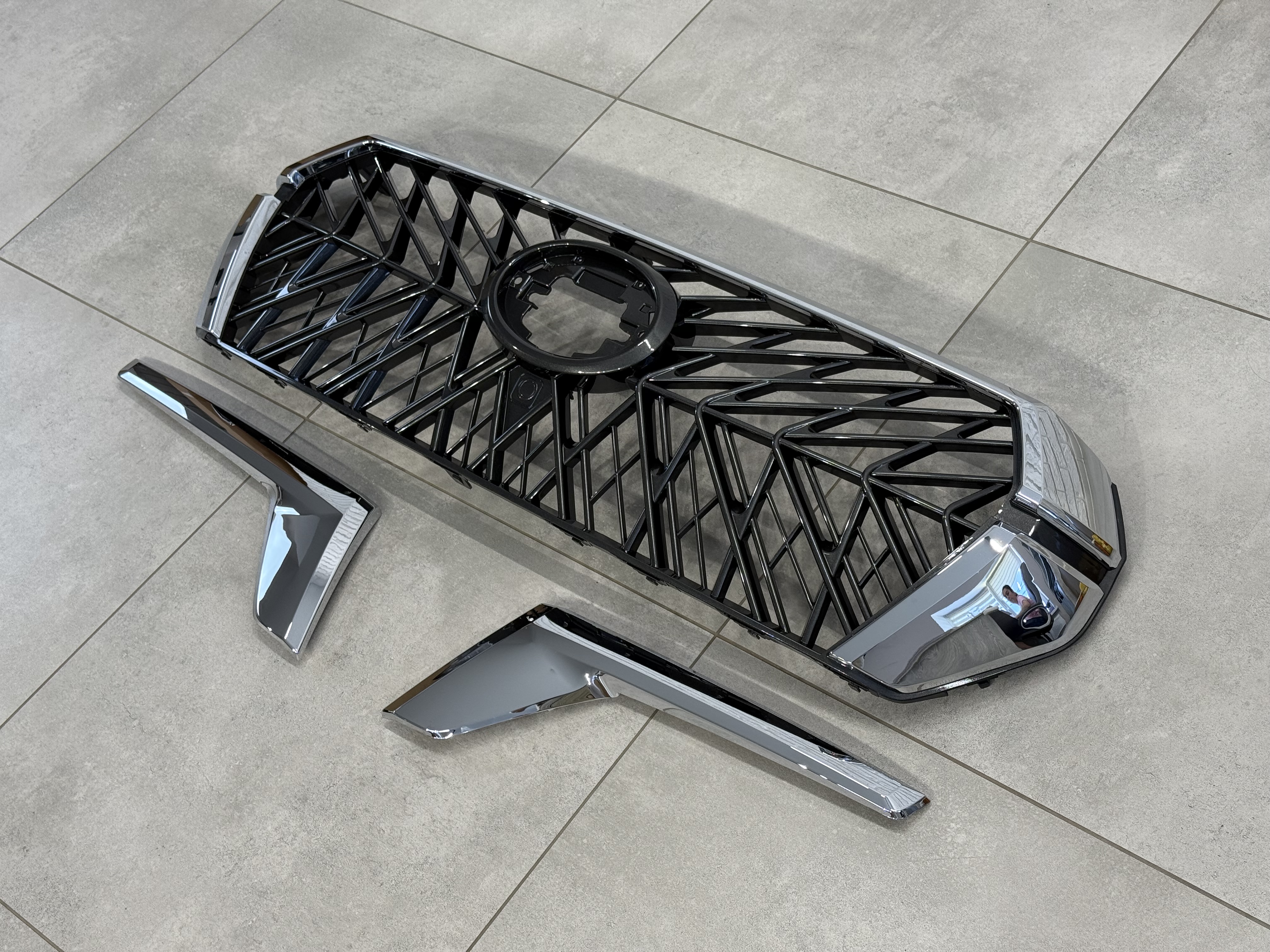 Решітка радіатора TRD Toyota Land Cruiser 200 2015-2021 4