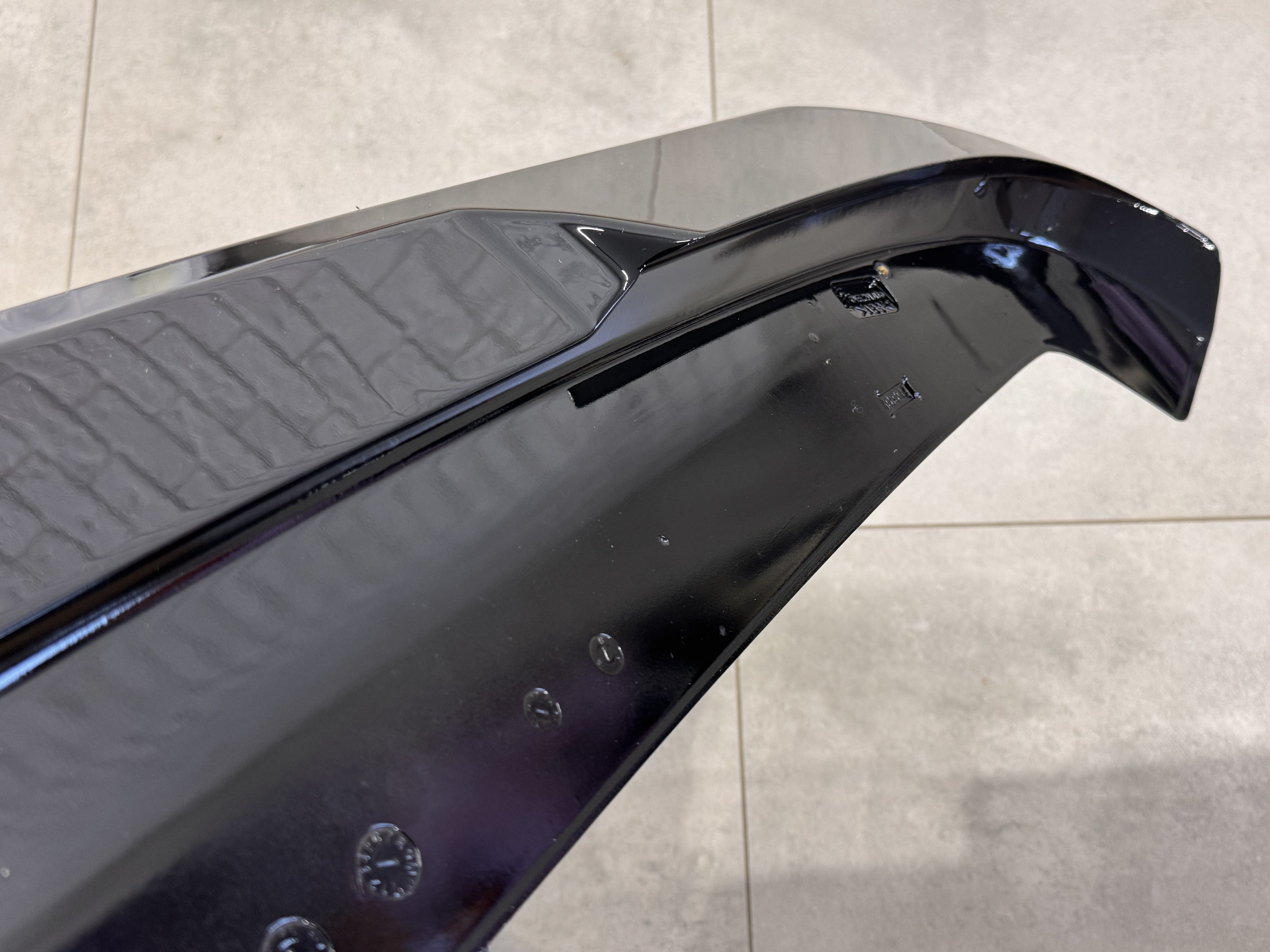 Спойлер козирок Ford Kuga / Escape 2013-2019 ABS пластик, колір чорний глянець 2