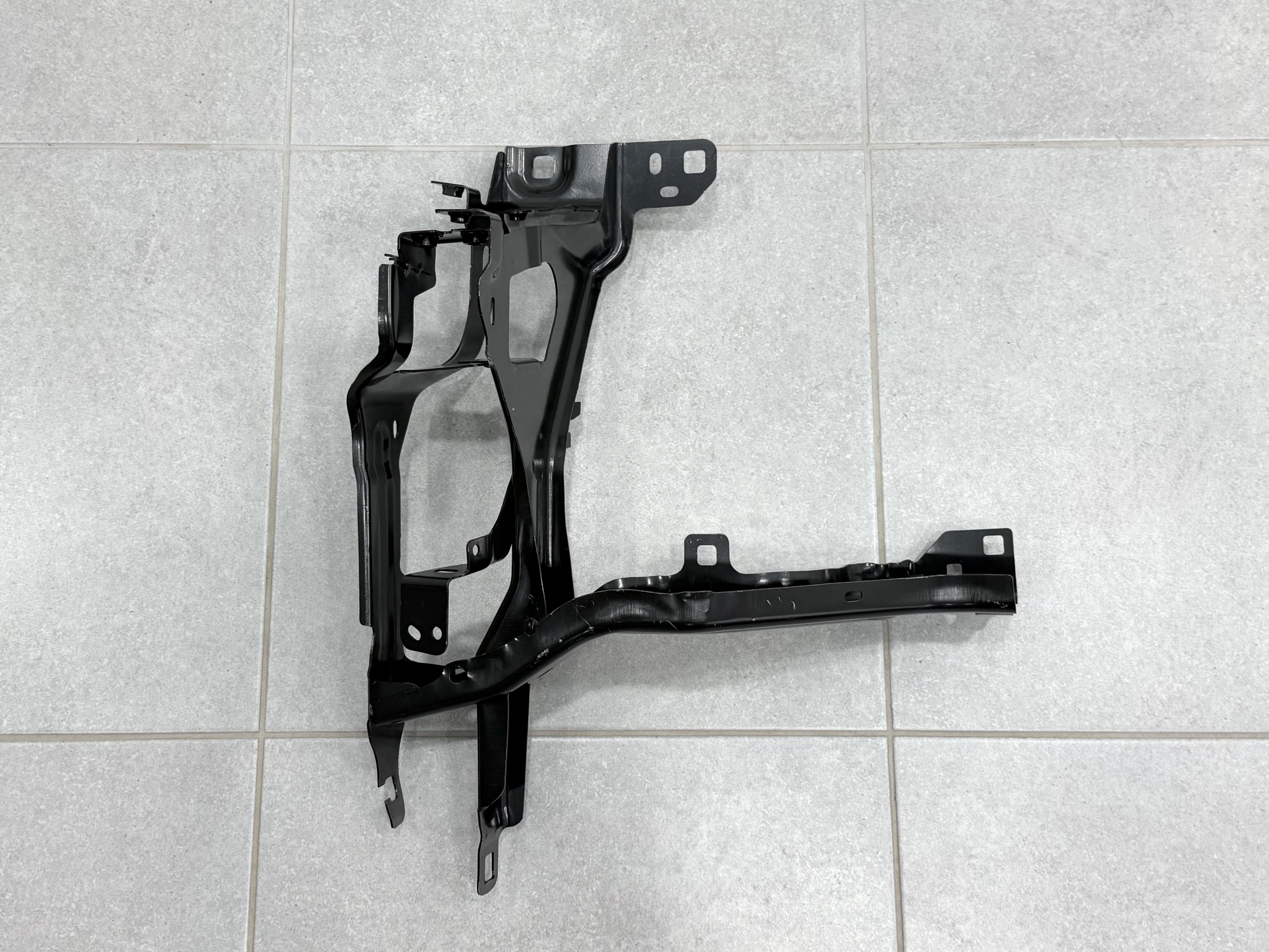 Кронштейн кріплення фари лівий 51647421709 для BMW X5 G05 2