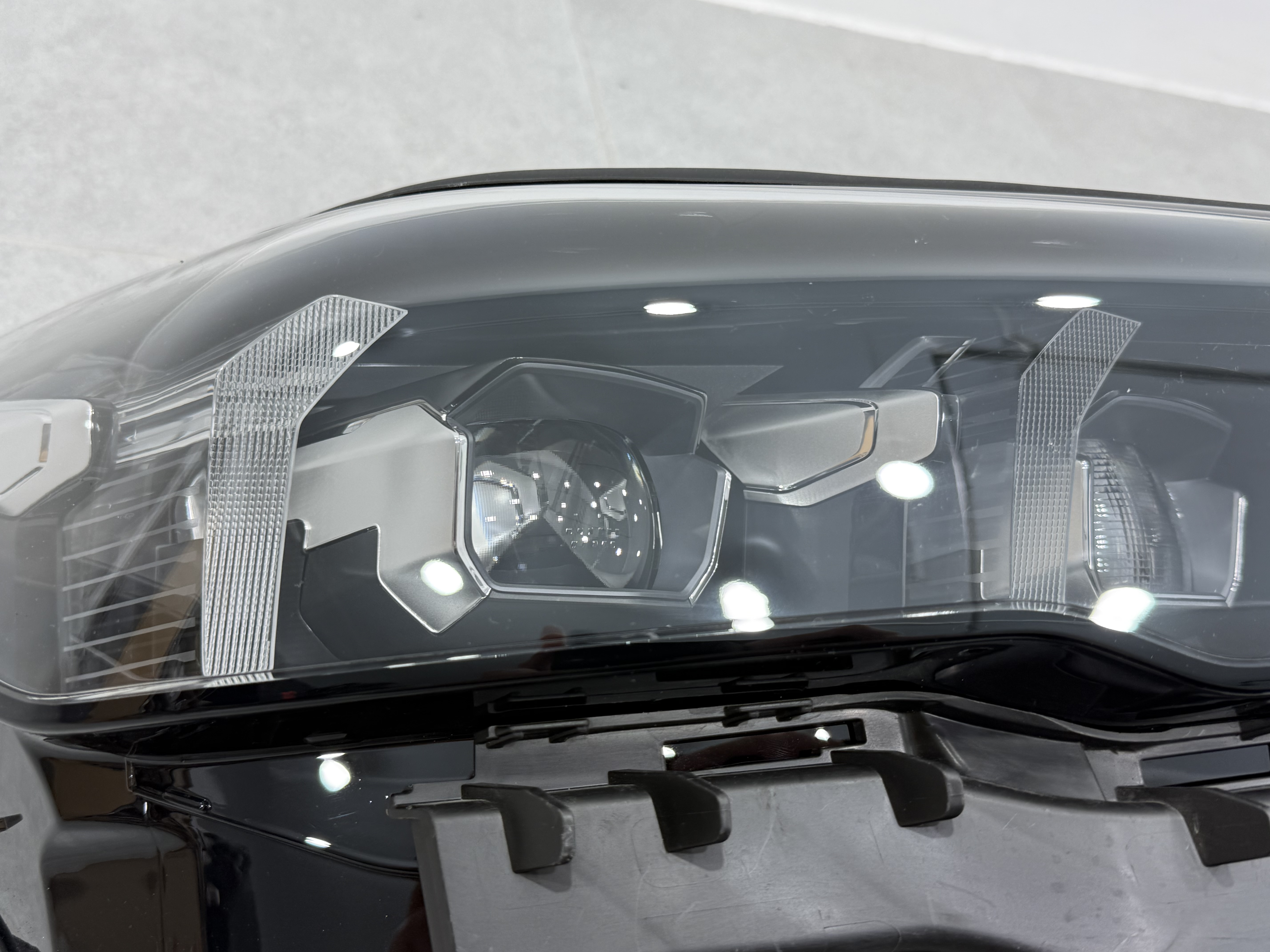 Фари BMW LED для BMW 5 series G60 G61 G90 2023+ 2шт., комплектні з блоками 6