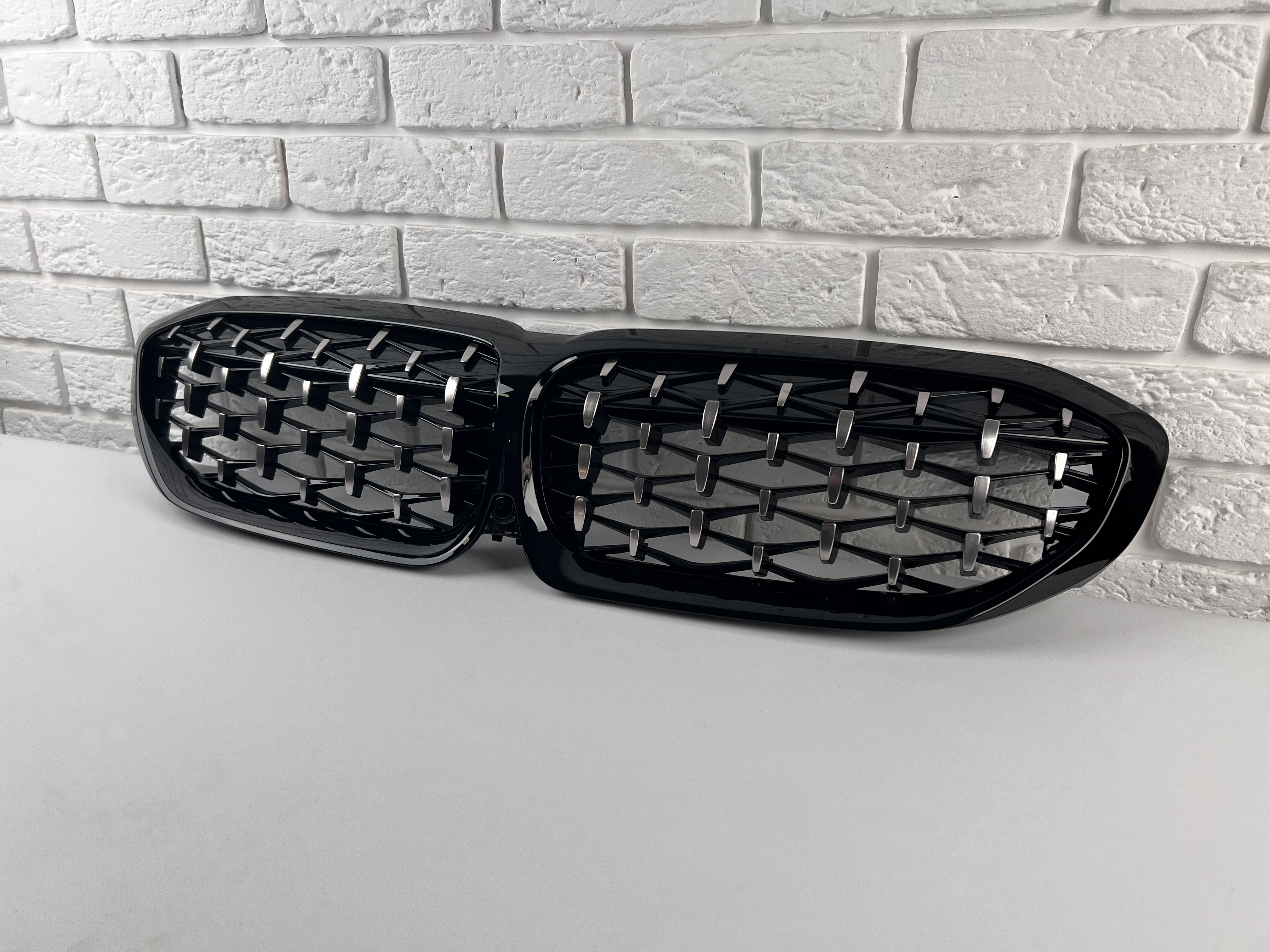 Решітка радіатора Diamond BMW 3 Series G20 G21 2019-2022 чорна з хромом 6