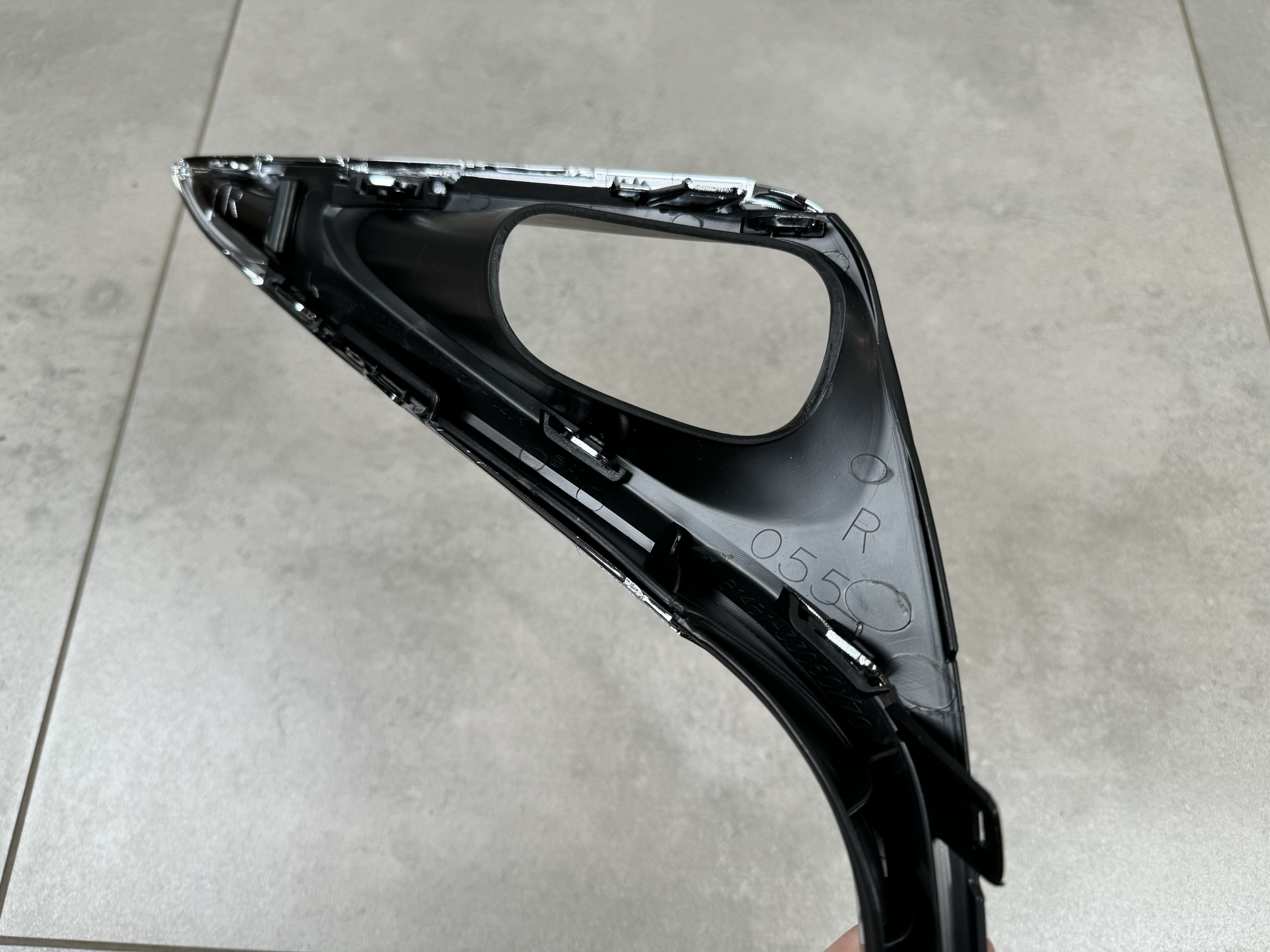 Права накладка туманки OEM 8148133060 для Lexus ES 2015-2018 3