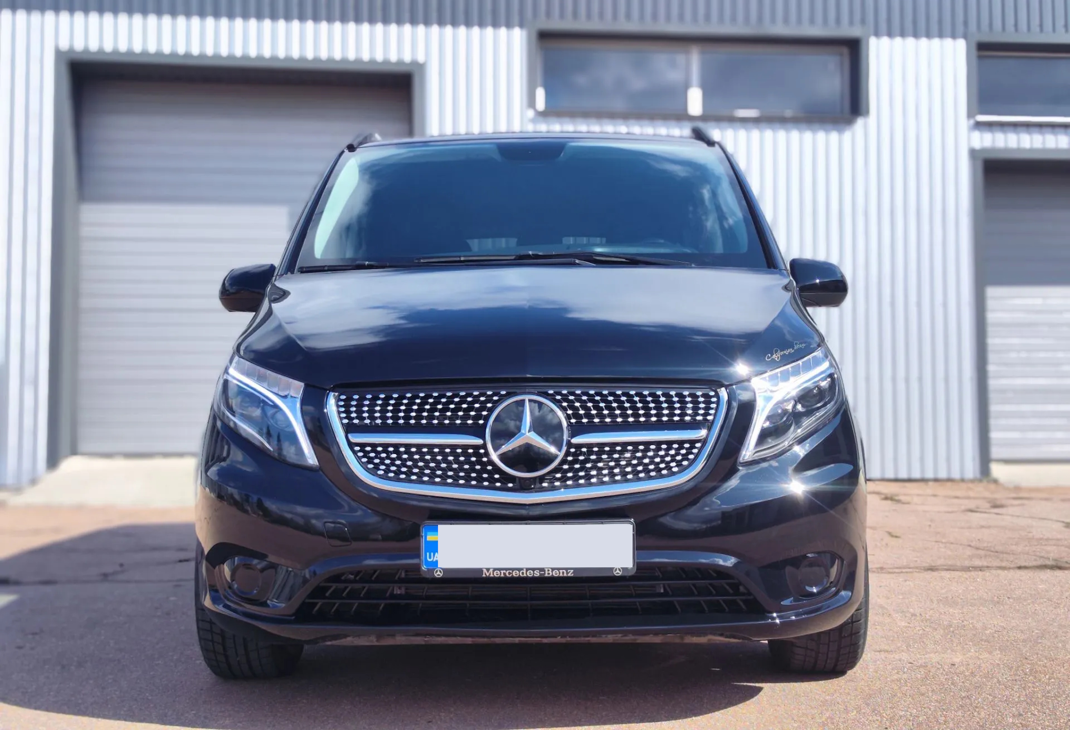 Решітка радіатора (Diamond Black) на Mercedes-Benz VITO-Class W447 2019-2023 року 4