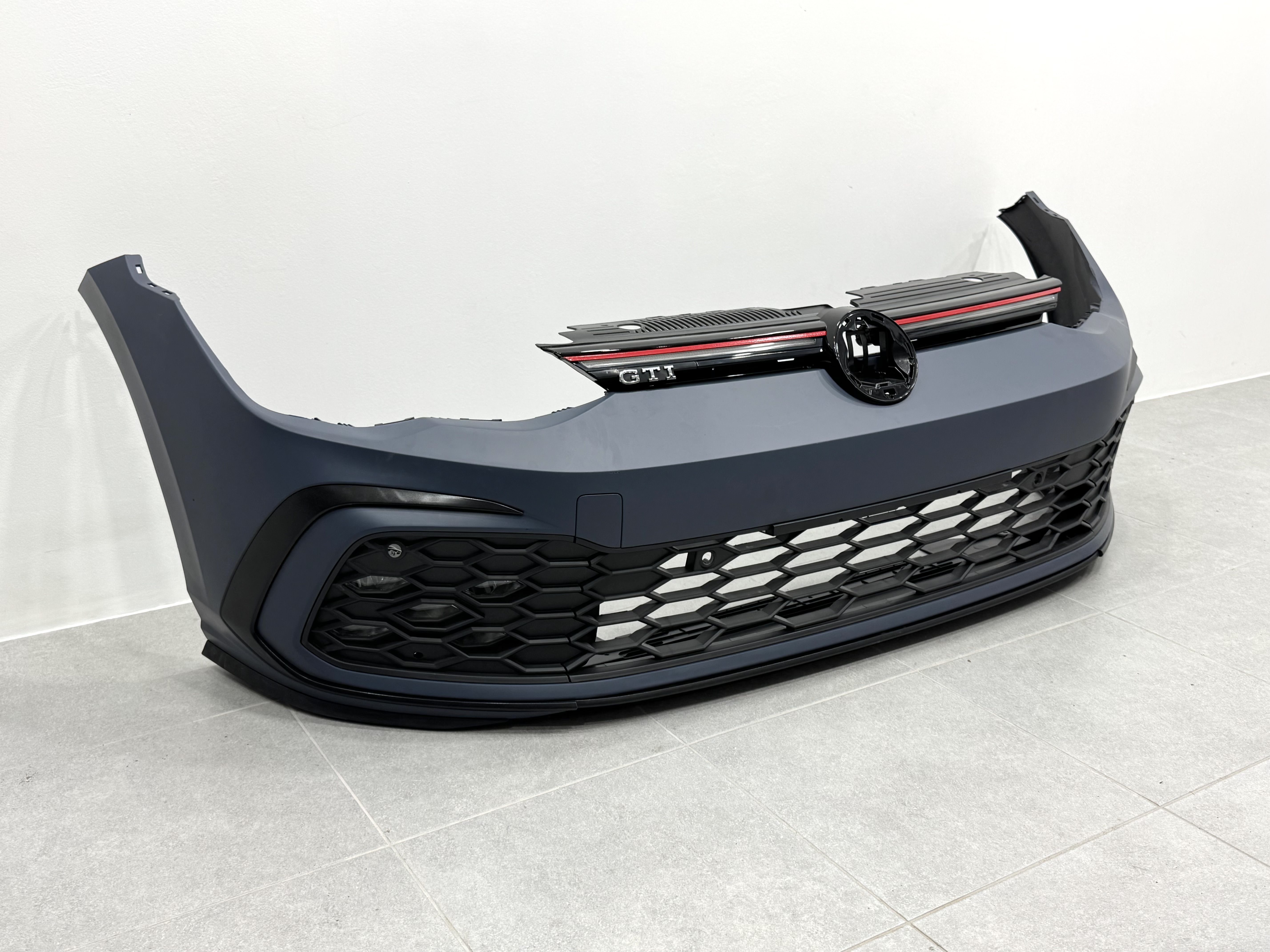 Передній бампер GTI Volkswagen Golf 8 2021- 3