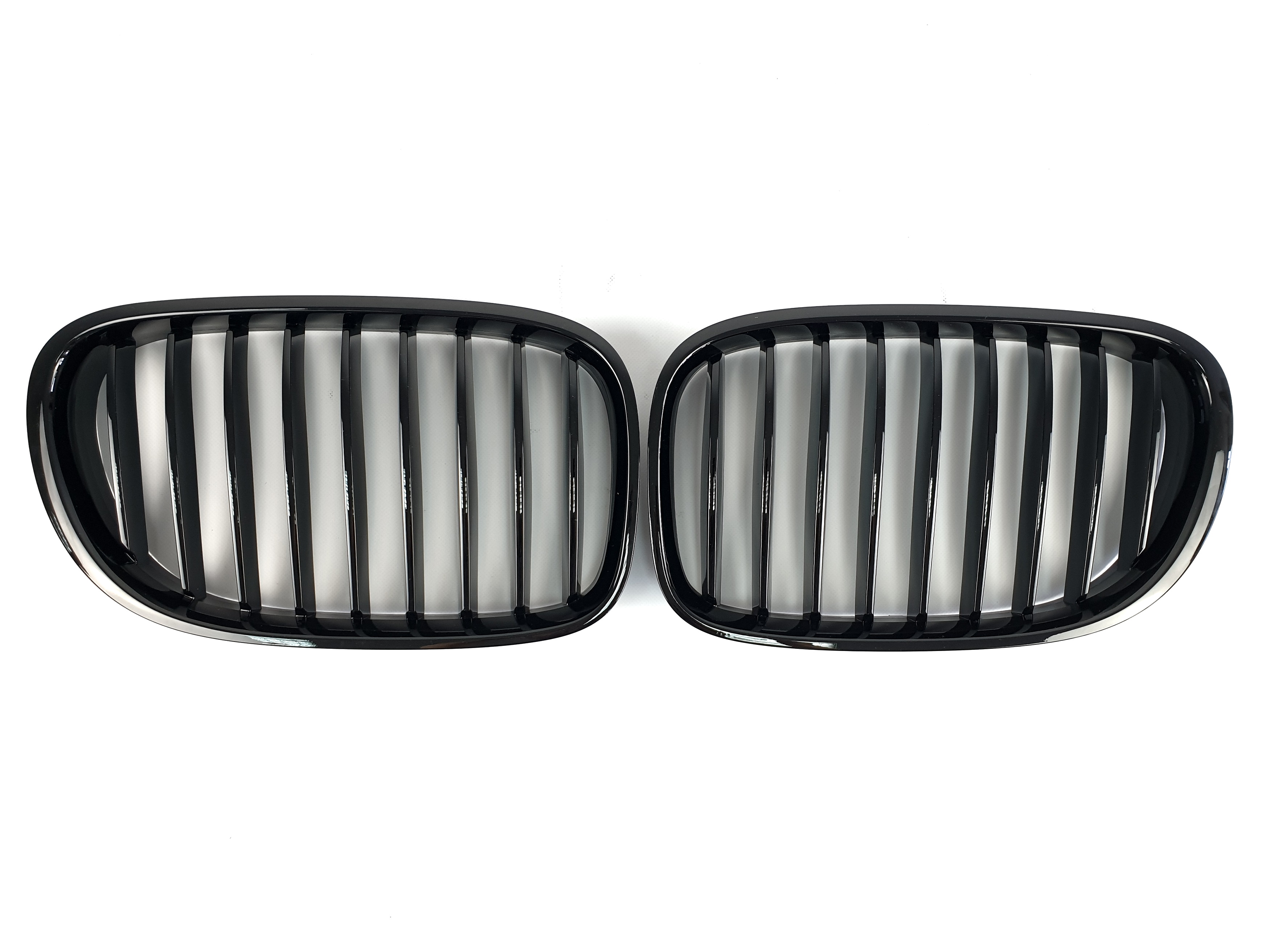 Ніздрі Чорний глянець (1 Bar) V1 на BMW 7 Series F01 / F02 2008-2015 року