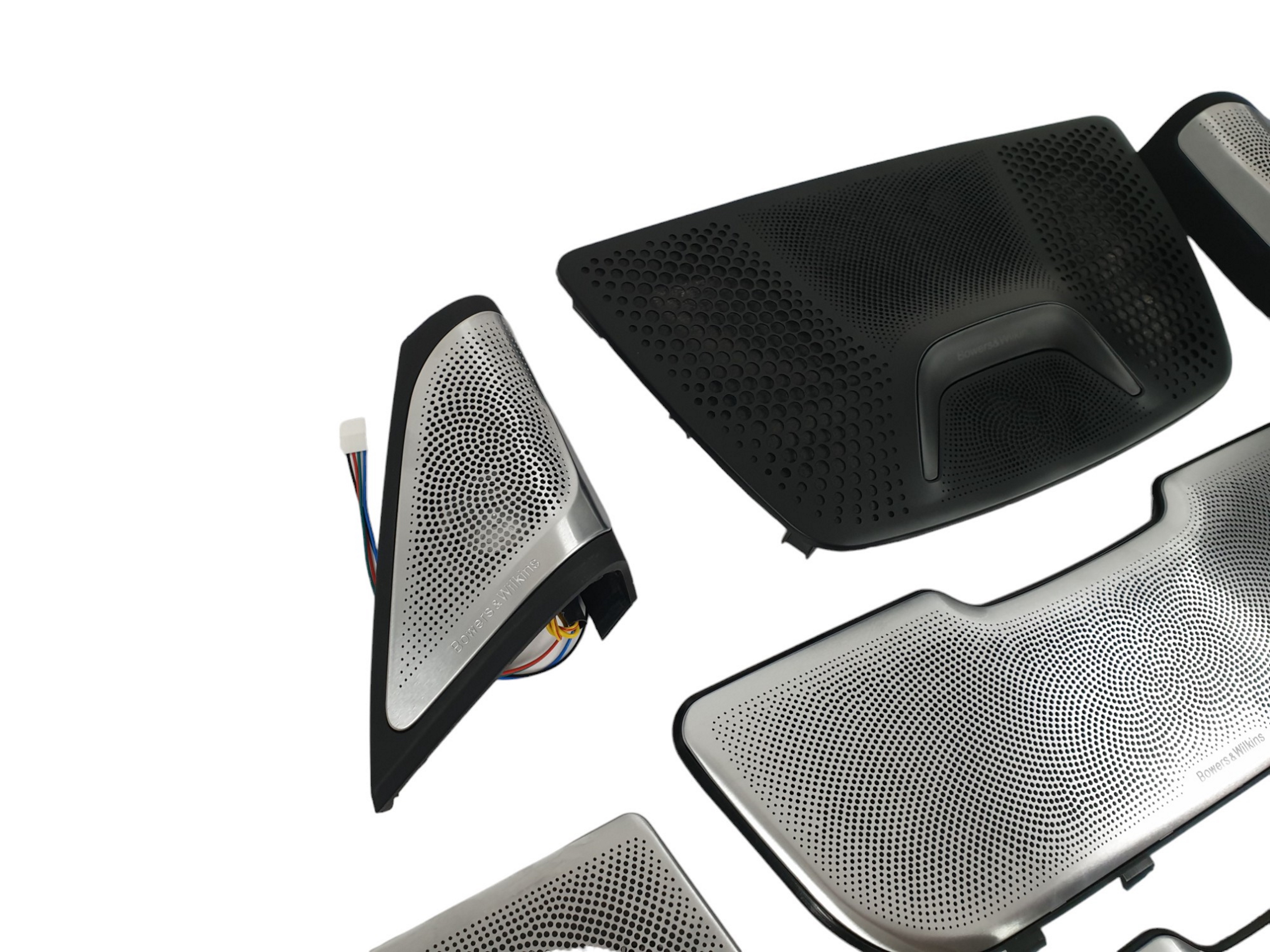 Сітки на динаміки (Bowers & Wilkins) "WLK" на BMW 7 Series G11 / G12 2015-2019 року 5