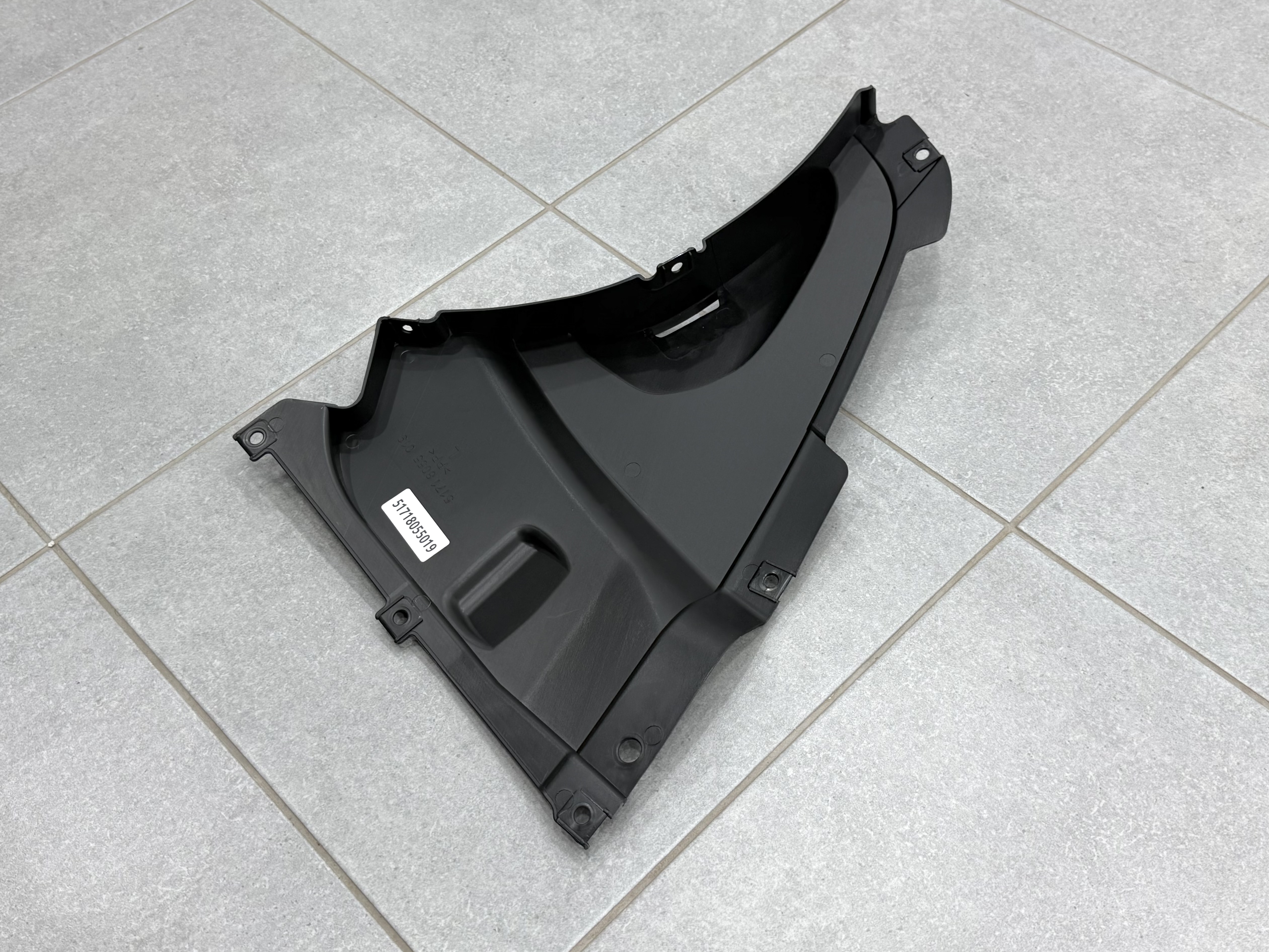 Лівий локер M Paket 51718055019 для BMW F30 / F31 2012-2018 6