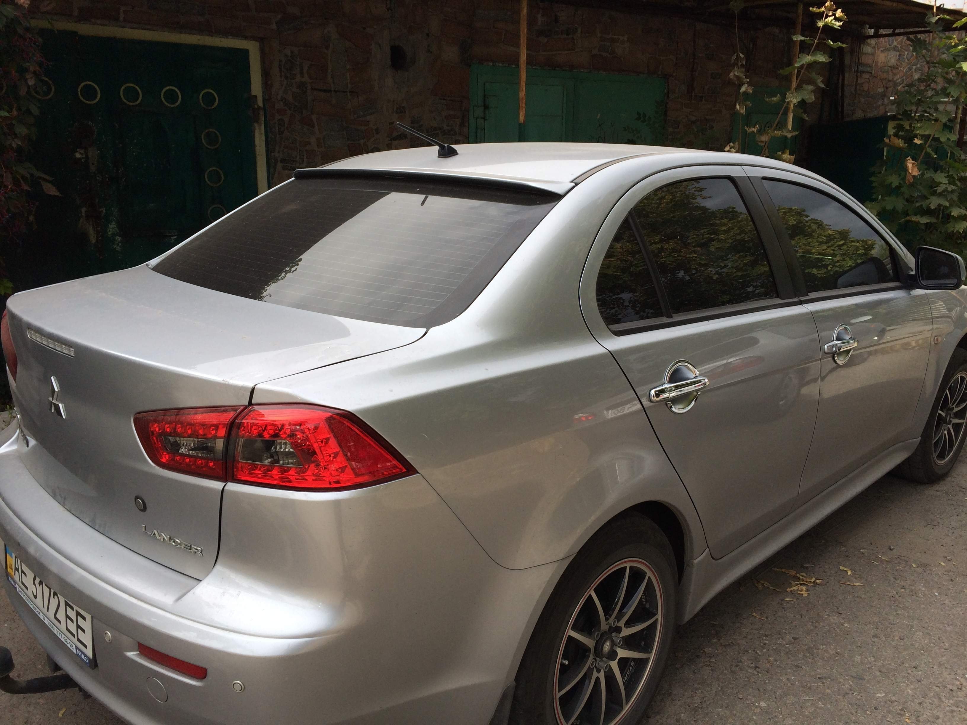 Козирок на скло Mitsubishi Lancer X 2007-2015 ABS пластик під фарбування 3