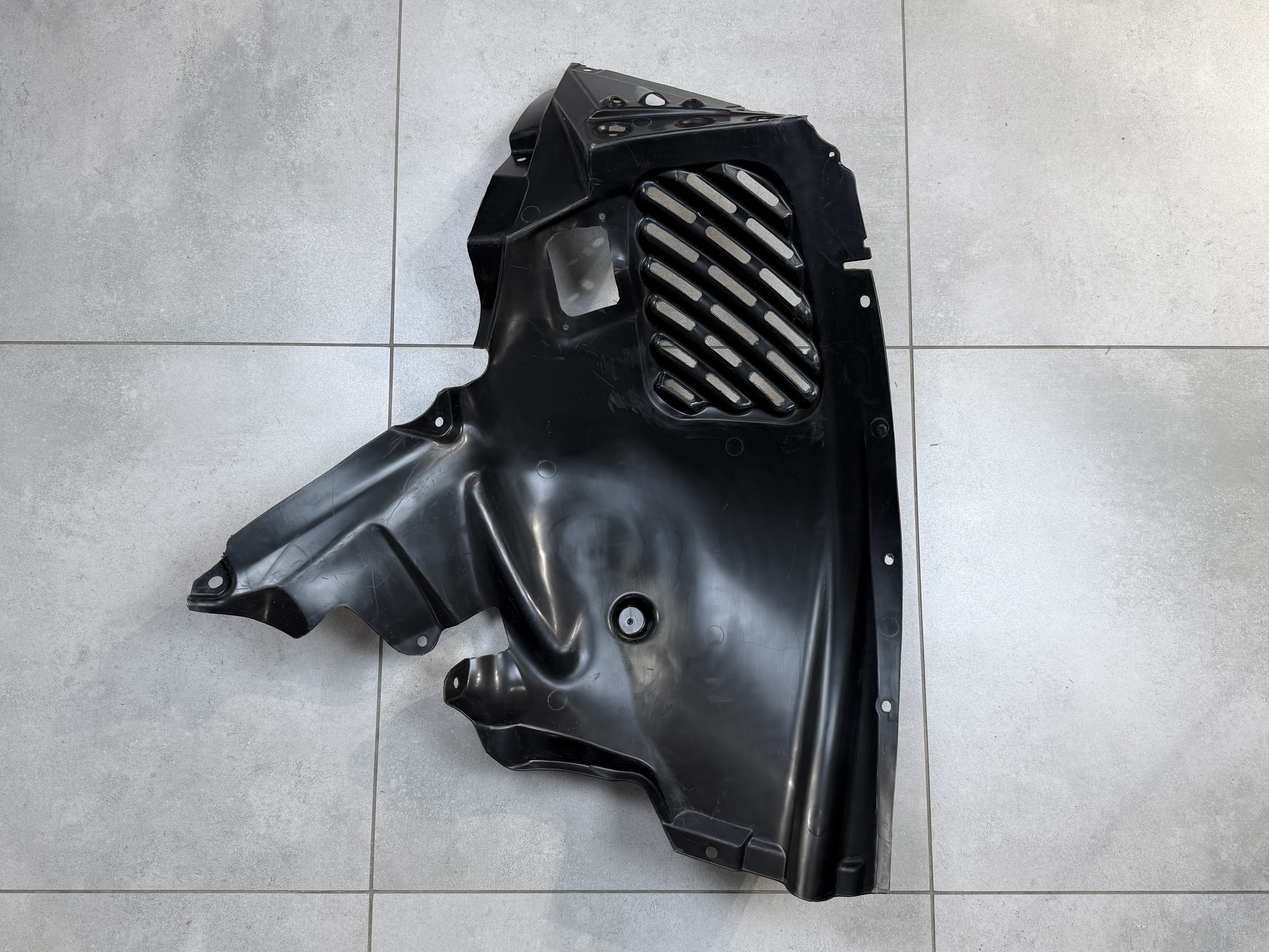Підкрилок лівий передній 51717213641 для BMW X3 F25 2013-2017 5