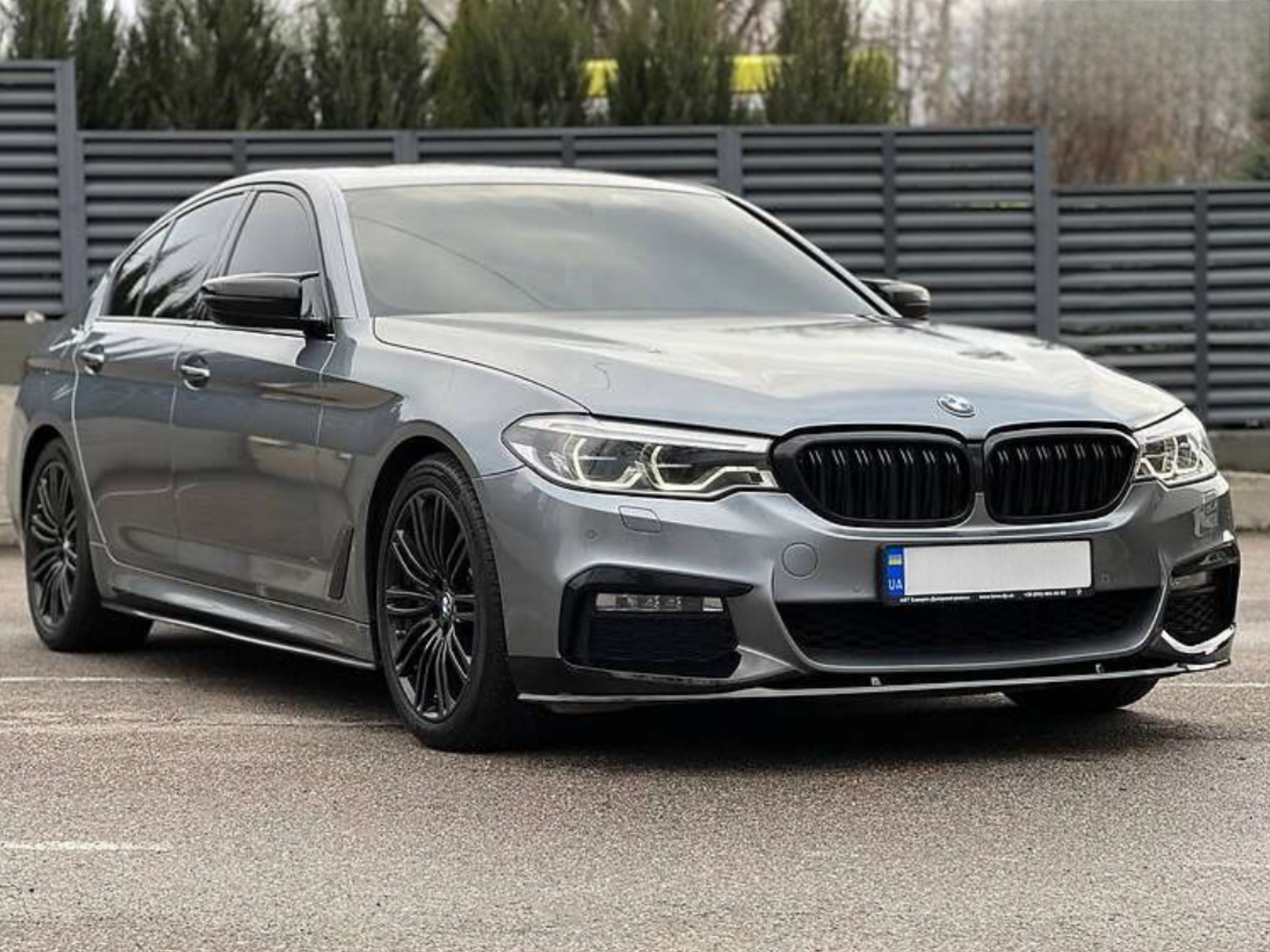 Леза під пороги M-Perfomance BMW 5 series G30 G31 2017- 2шт. чорний глянець 3