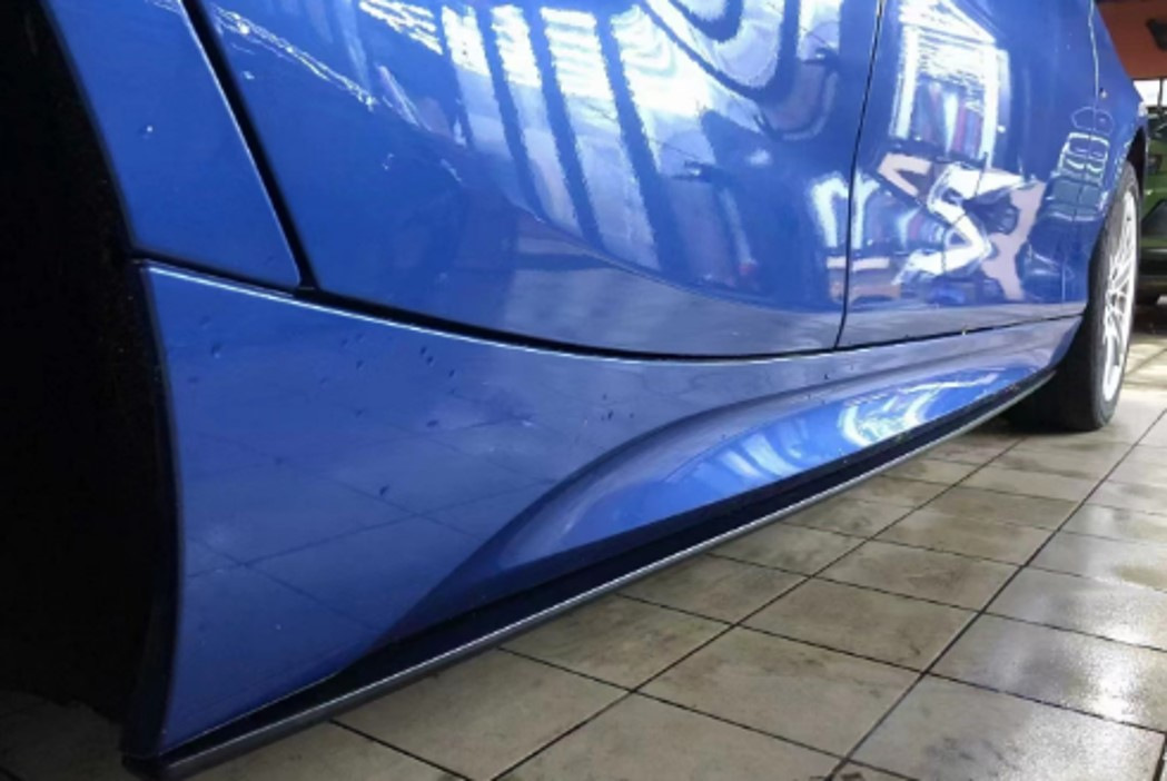 Накладки на пороги M-Sport (ABS)