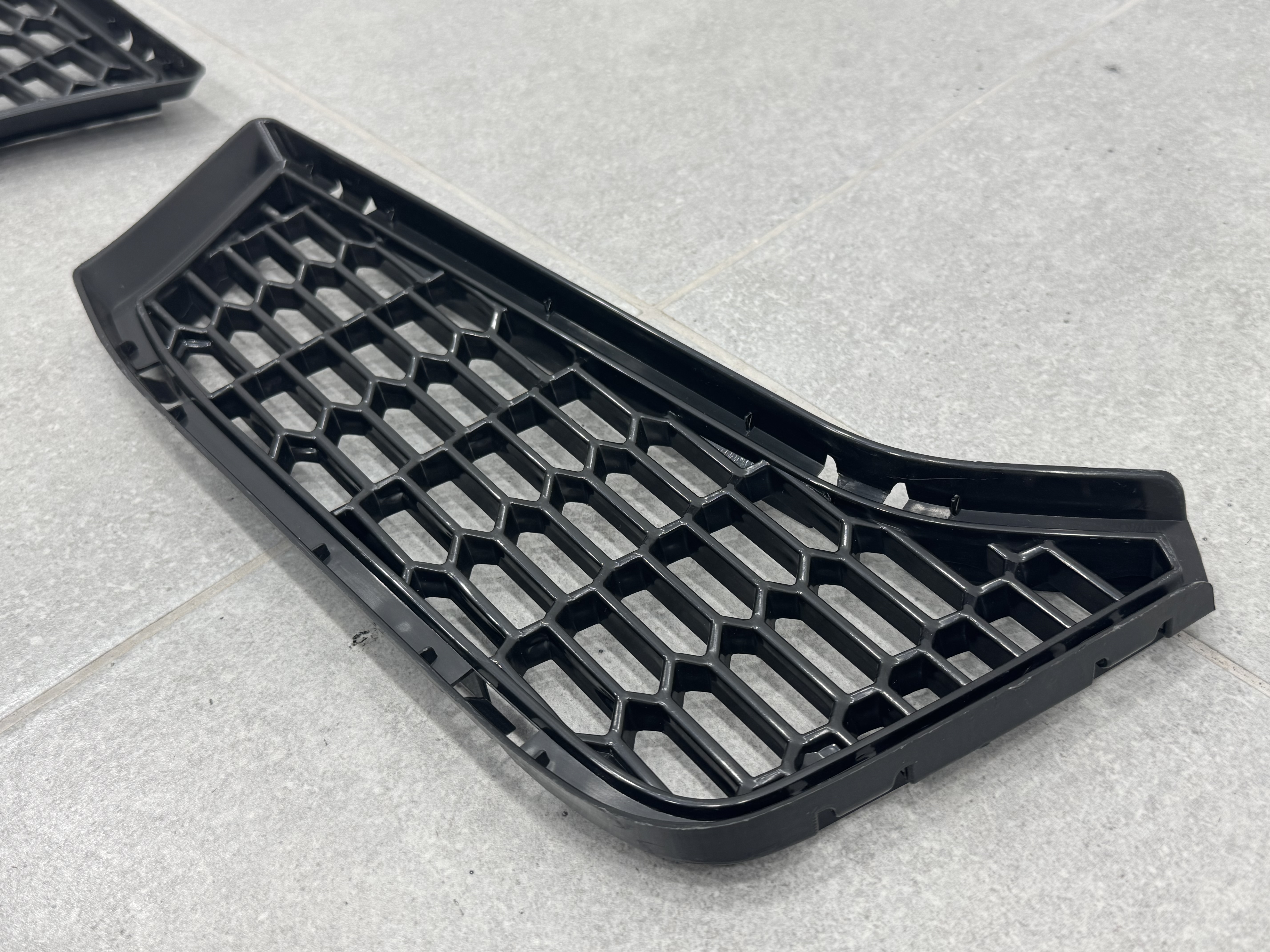 Решітки в бампер M3 look BMW 3 series F30 / F31 2012-2018 L+R 3