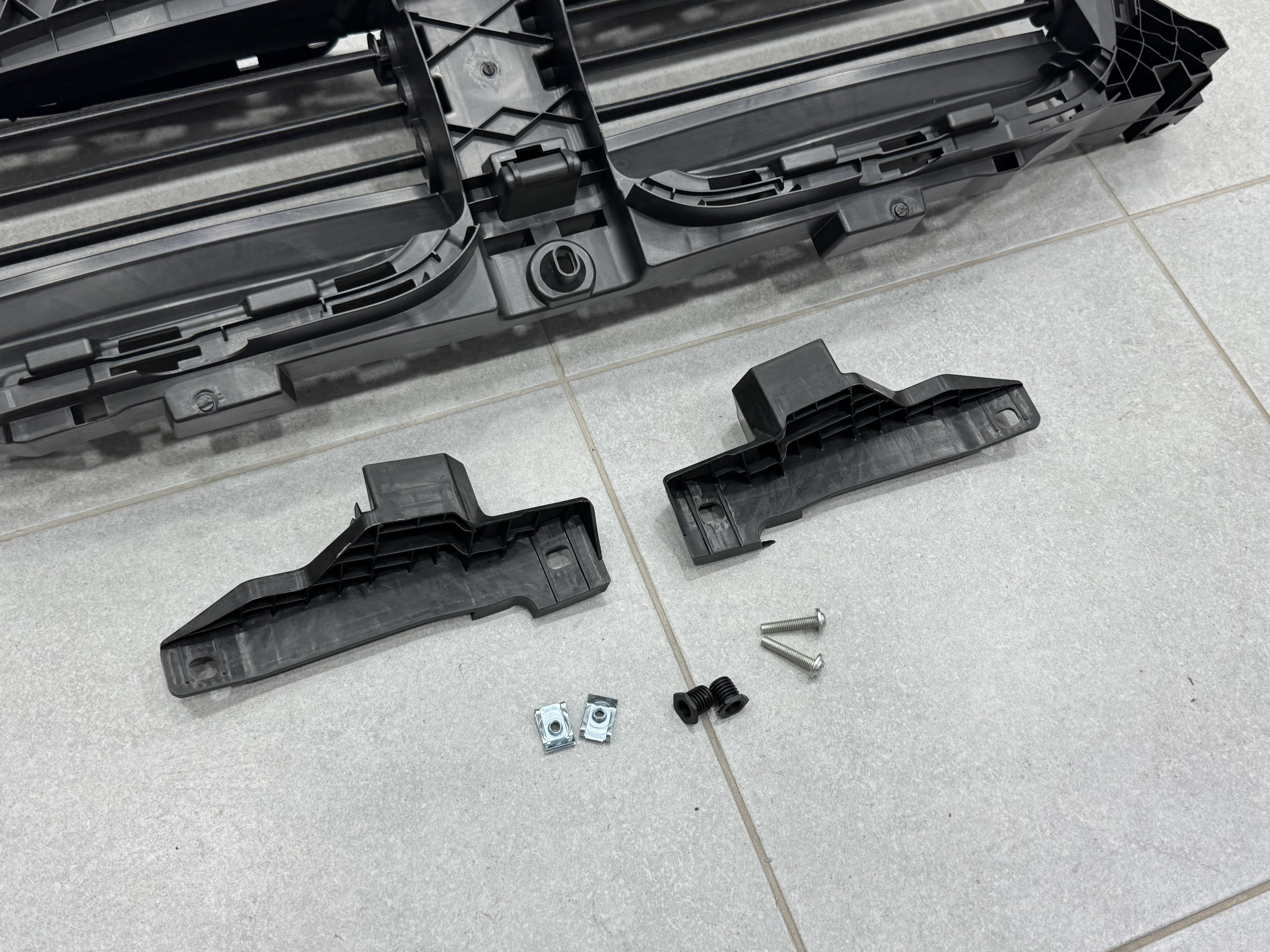 Жалюзі без моторчика 51745A22688 для BMW iX3 G08 2021+ 5