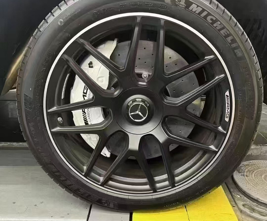 Гальмівна система AMG 4