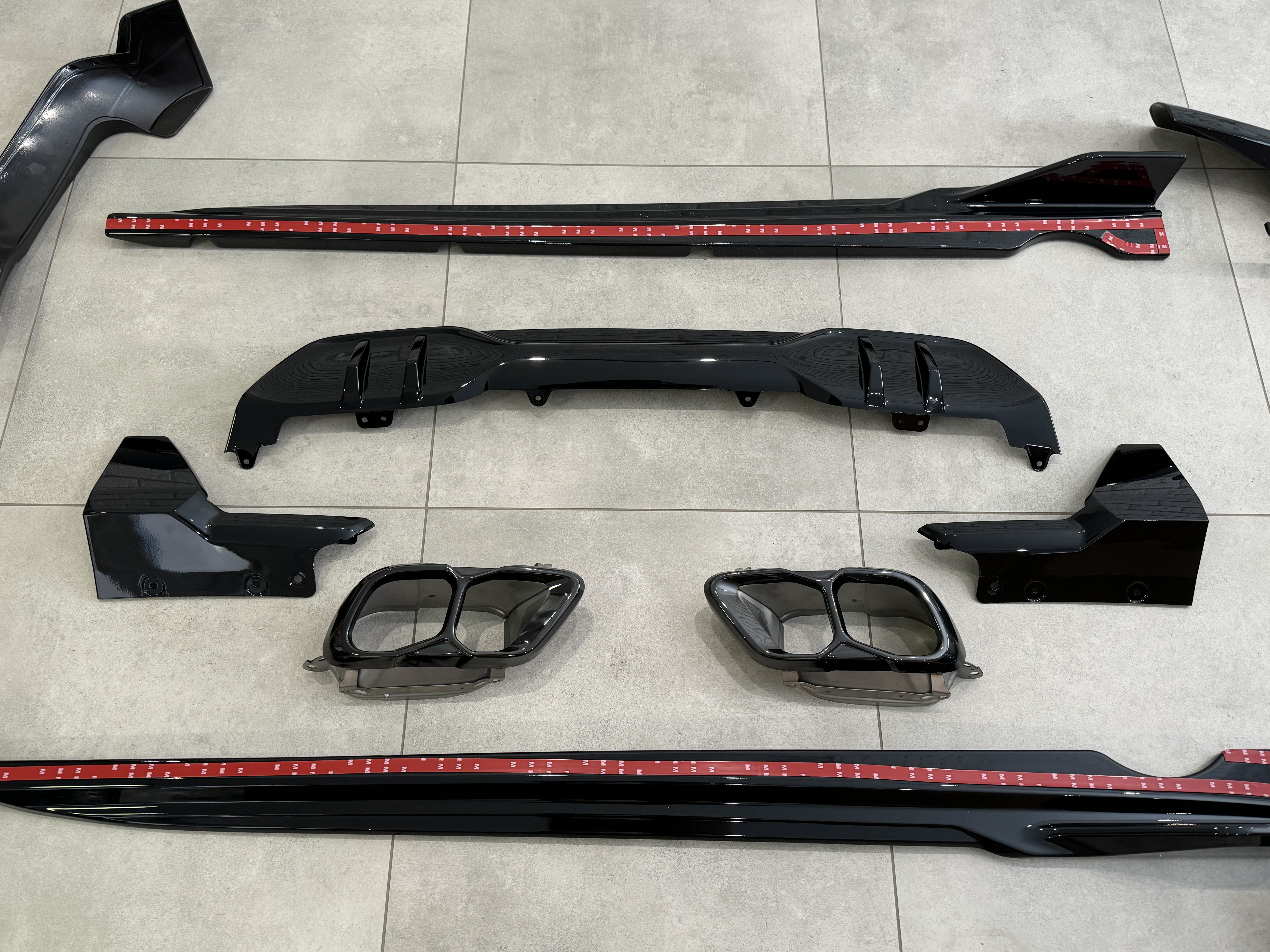 Комплект обвісу M paket LCI Paradigm Black Knight для BMW X5 G05 2023+, колір чорний глянець 6