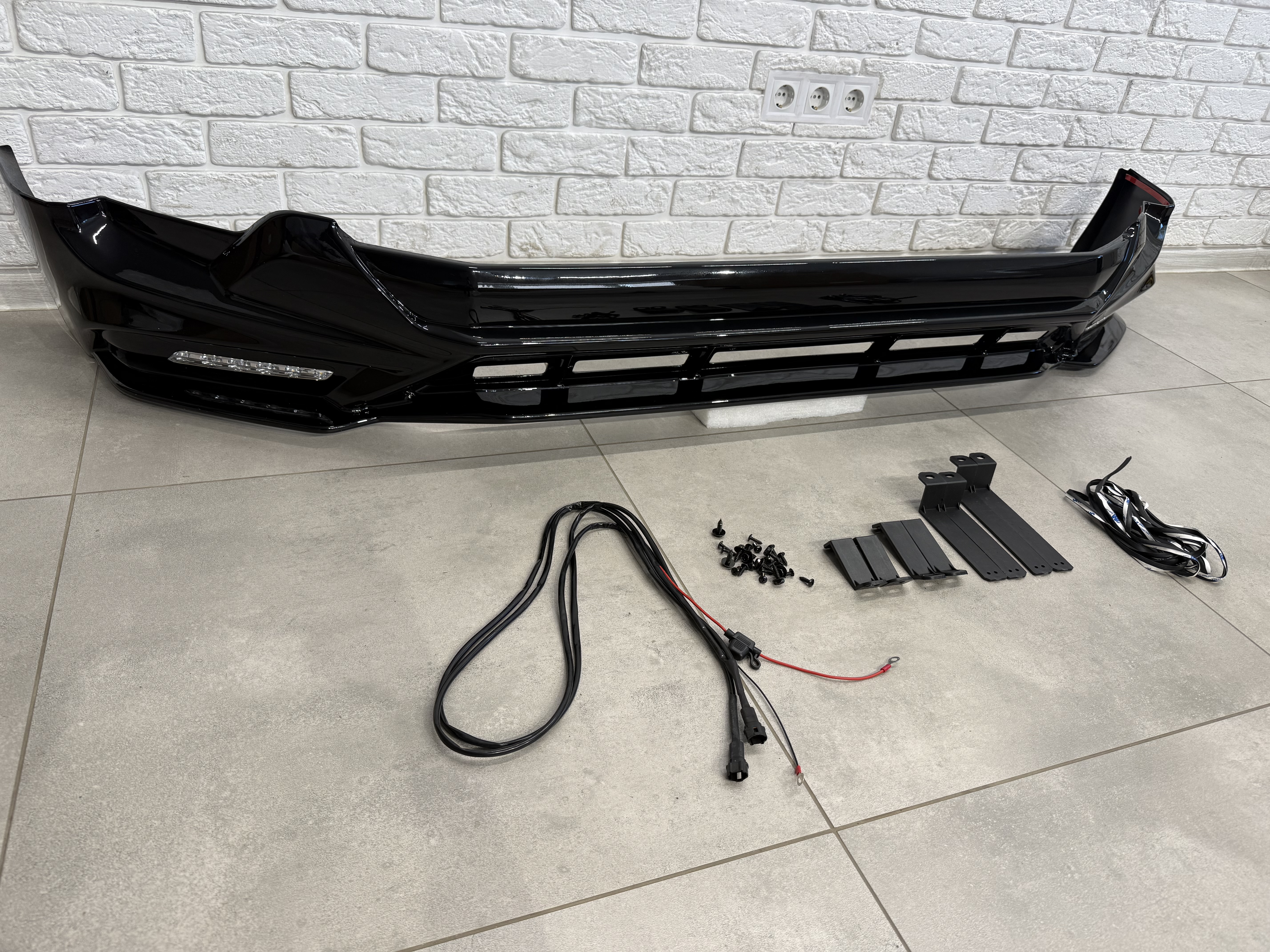 Спідниця переднього бампера TRD Toyota Land Cruiser Prado 150 2018-2023 колір чорний 3
