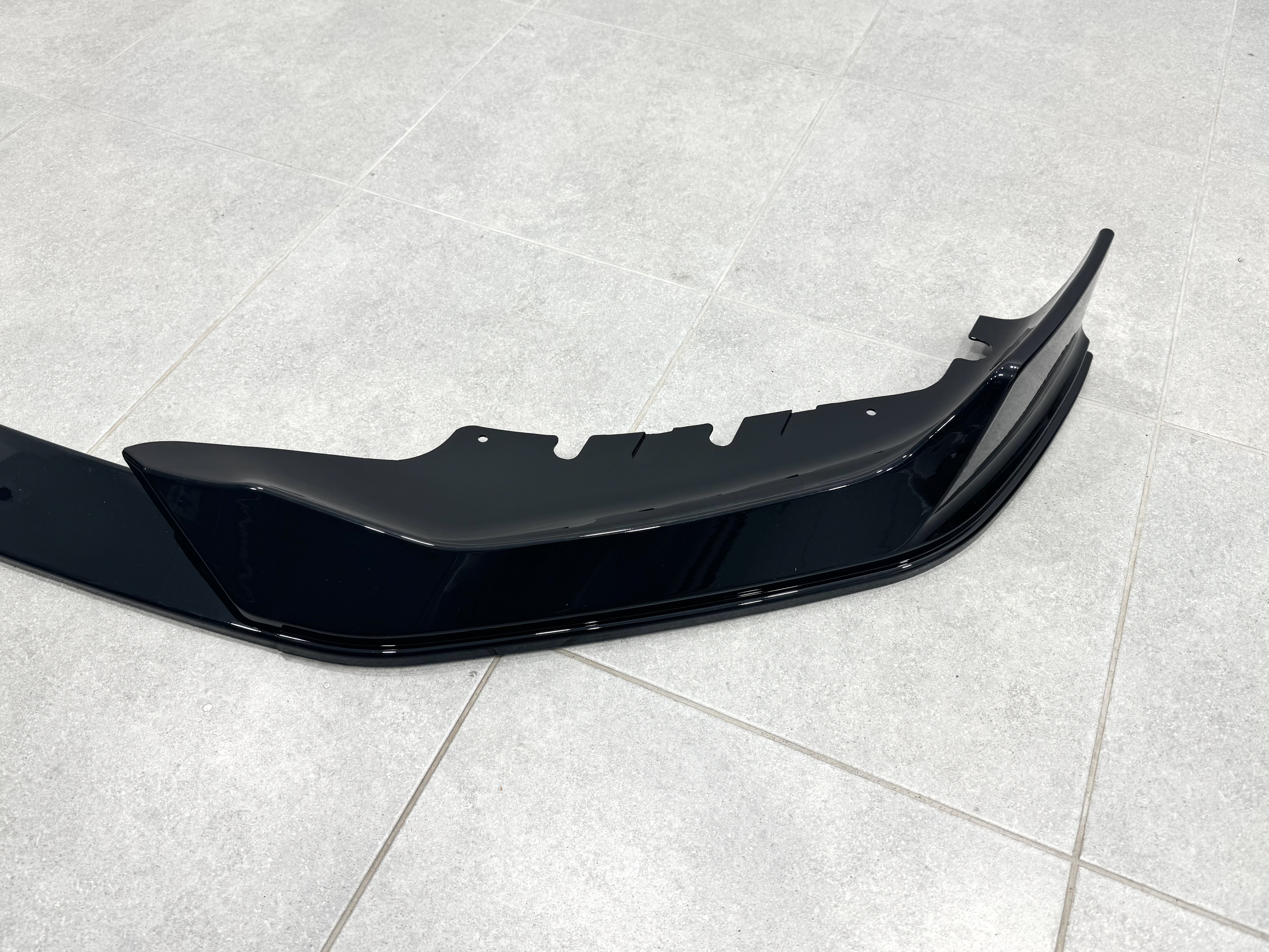 Накладка переднього бампера M-Performance стиль AC Schnitzer для BMW 5 series G30 31 2020-2023 ABS пластик, колір чорний глянець 6