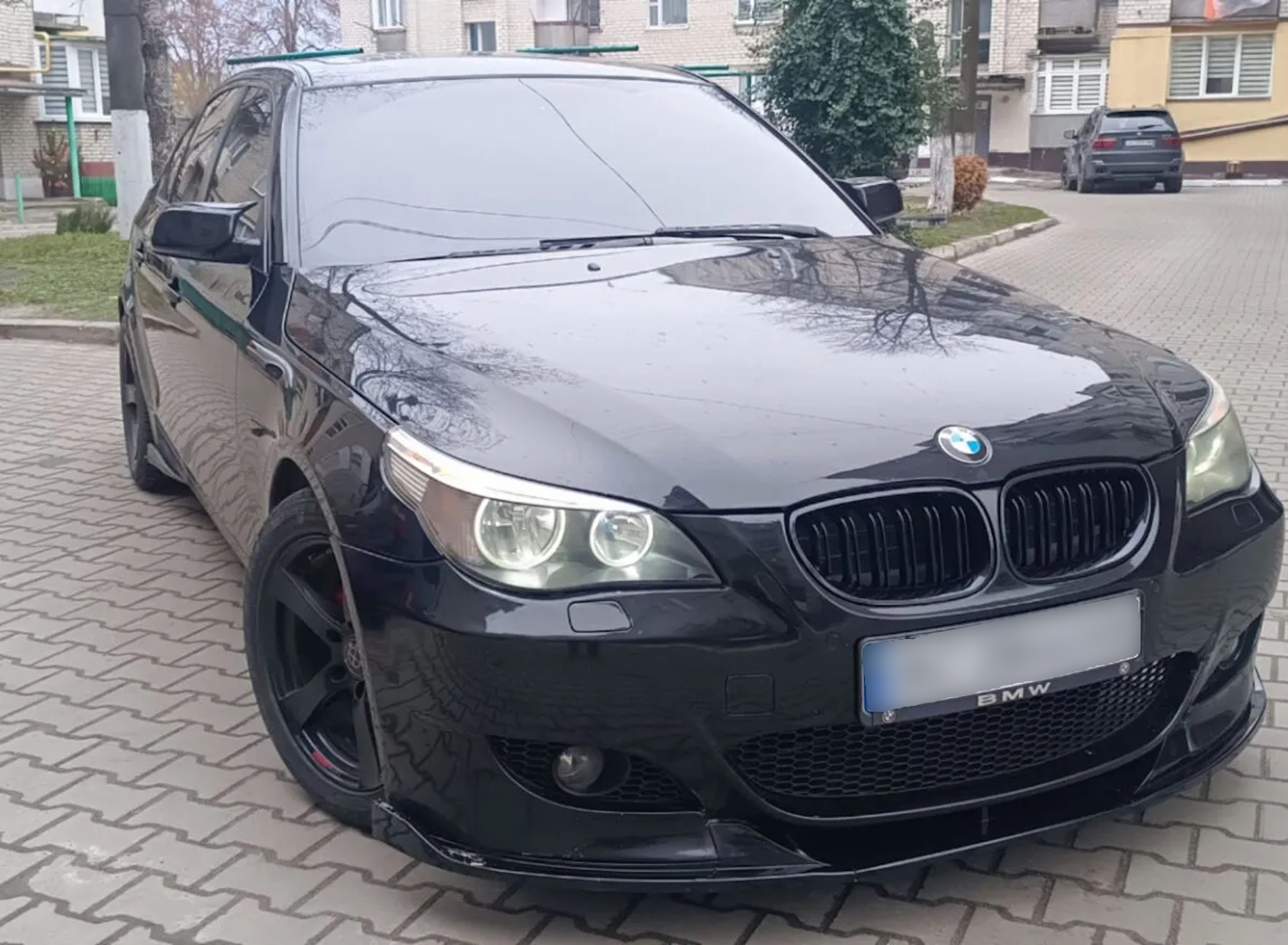 Губа (переднього бампера) (M5) на BMW 5 Series E60 / E61 2003-2010 року 4