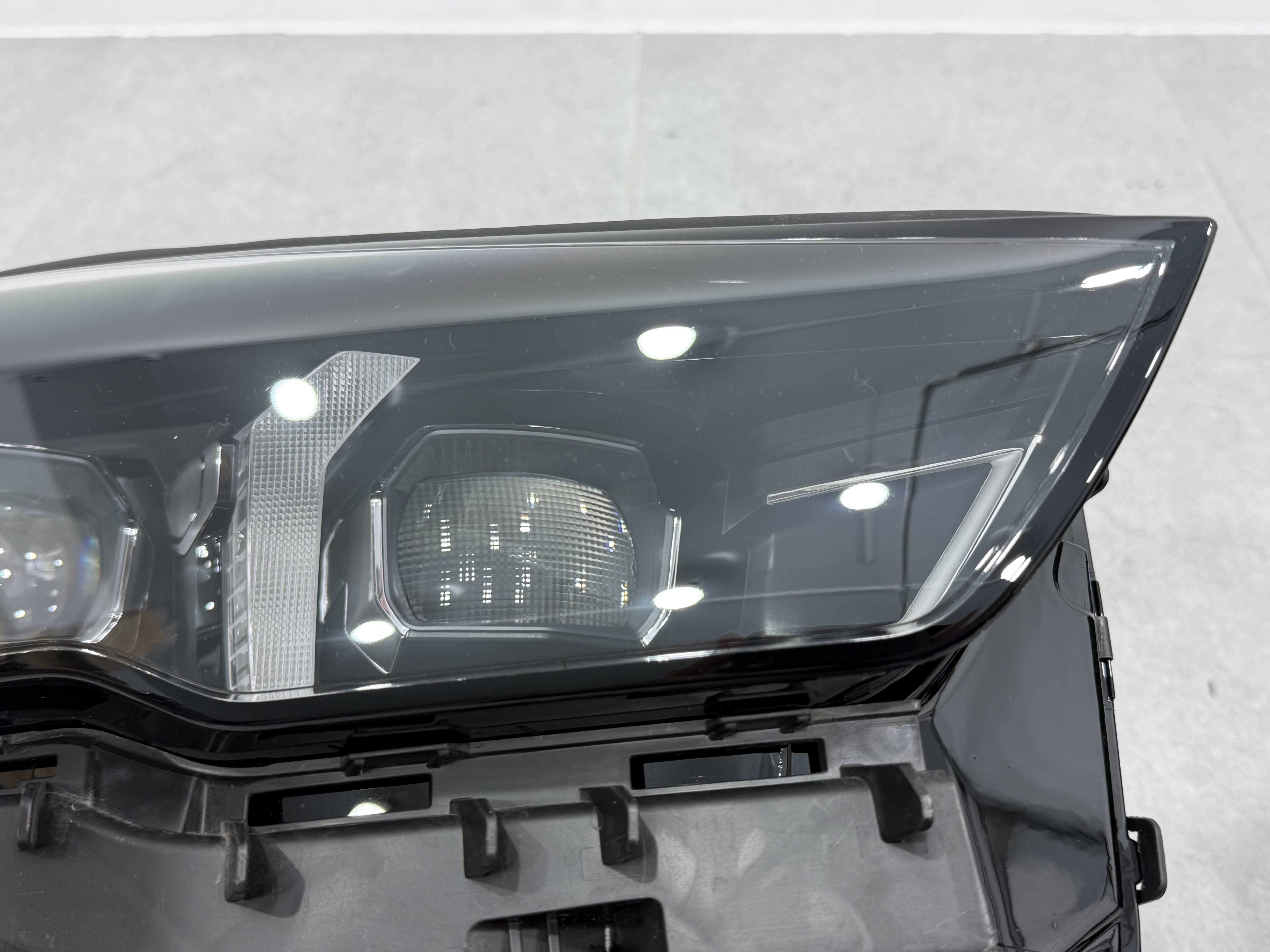 Фари BMW LED для BMW 5 series G60 G61 G90 2023+ 2шт., комплектні з блоками 5
