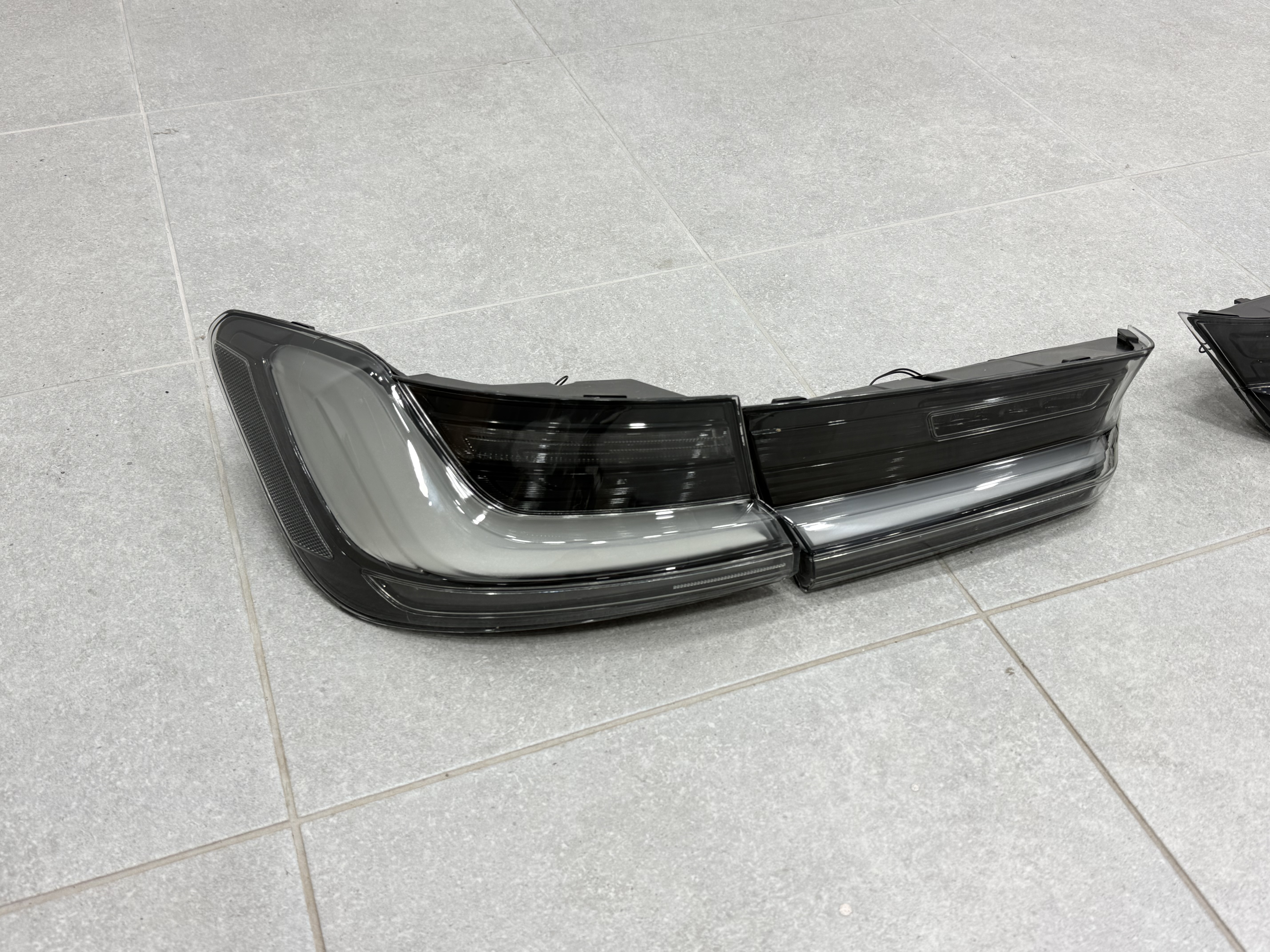 Задні димчасті ліхтарі Європа з жовтим поворотником для BMW 3 series G20 G80 2019- 3